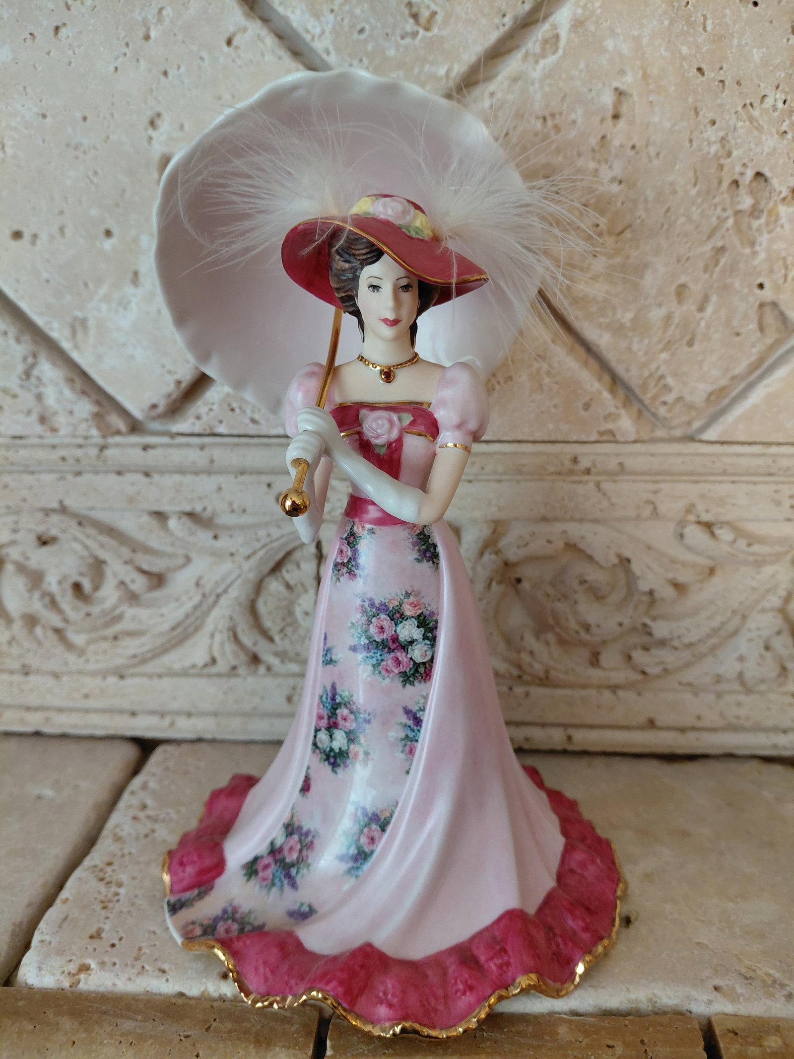 Bradford Exchange Lena Liu Figurine / Stroll In The Park: Bradford Exchange Lena Liu Figurine / Stroll In The Park