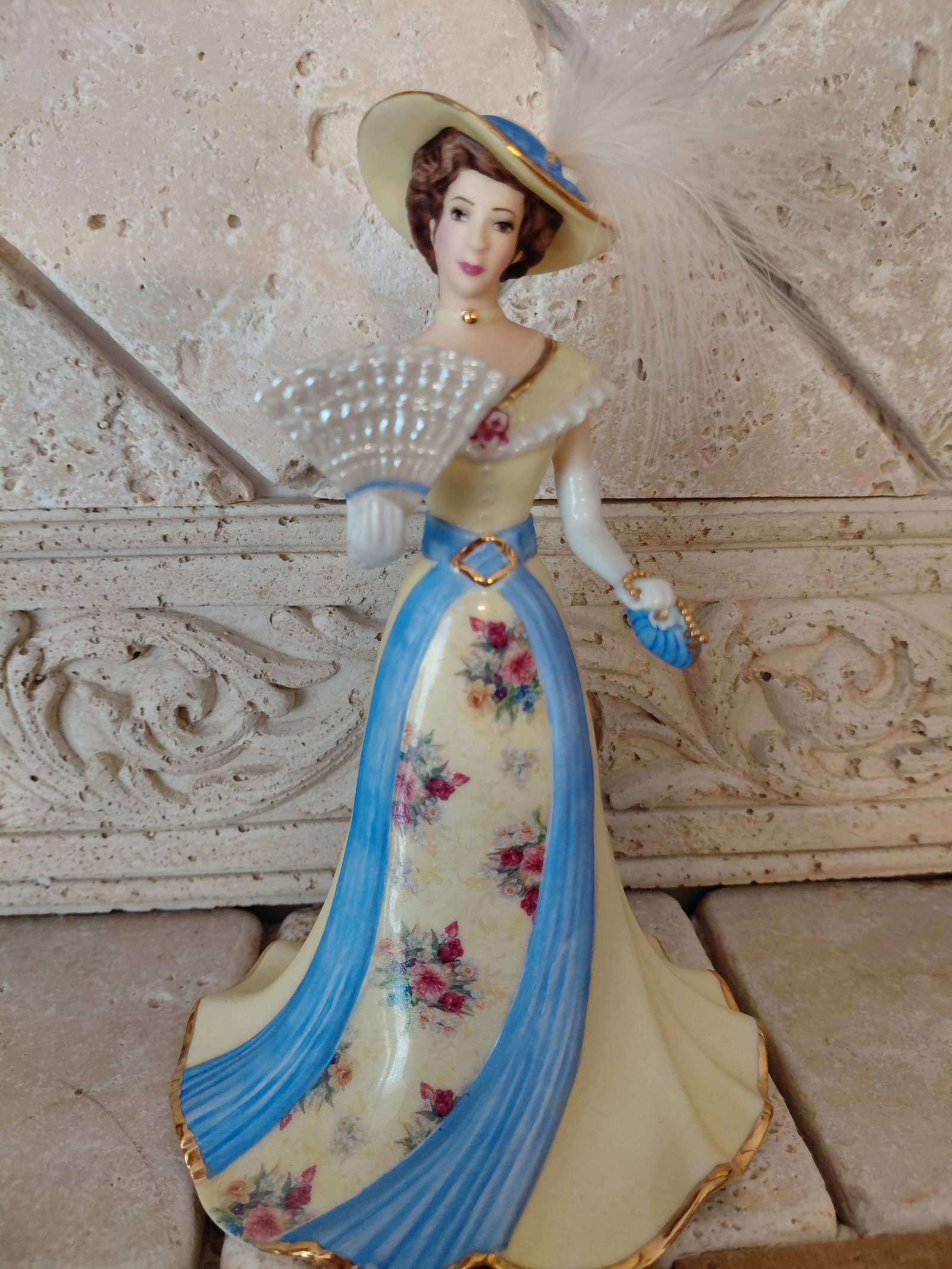 Bradford Exchange Lena Liu Figurine / Summers Breeze: Bradford Exchange Lena Liu Figurine / Summers Breeze