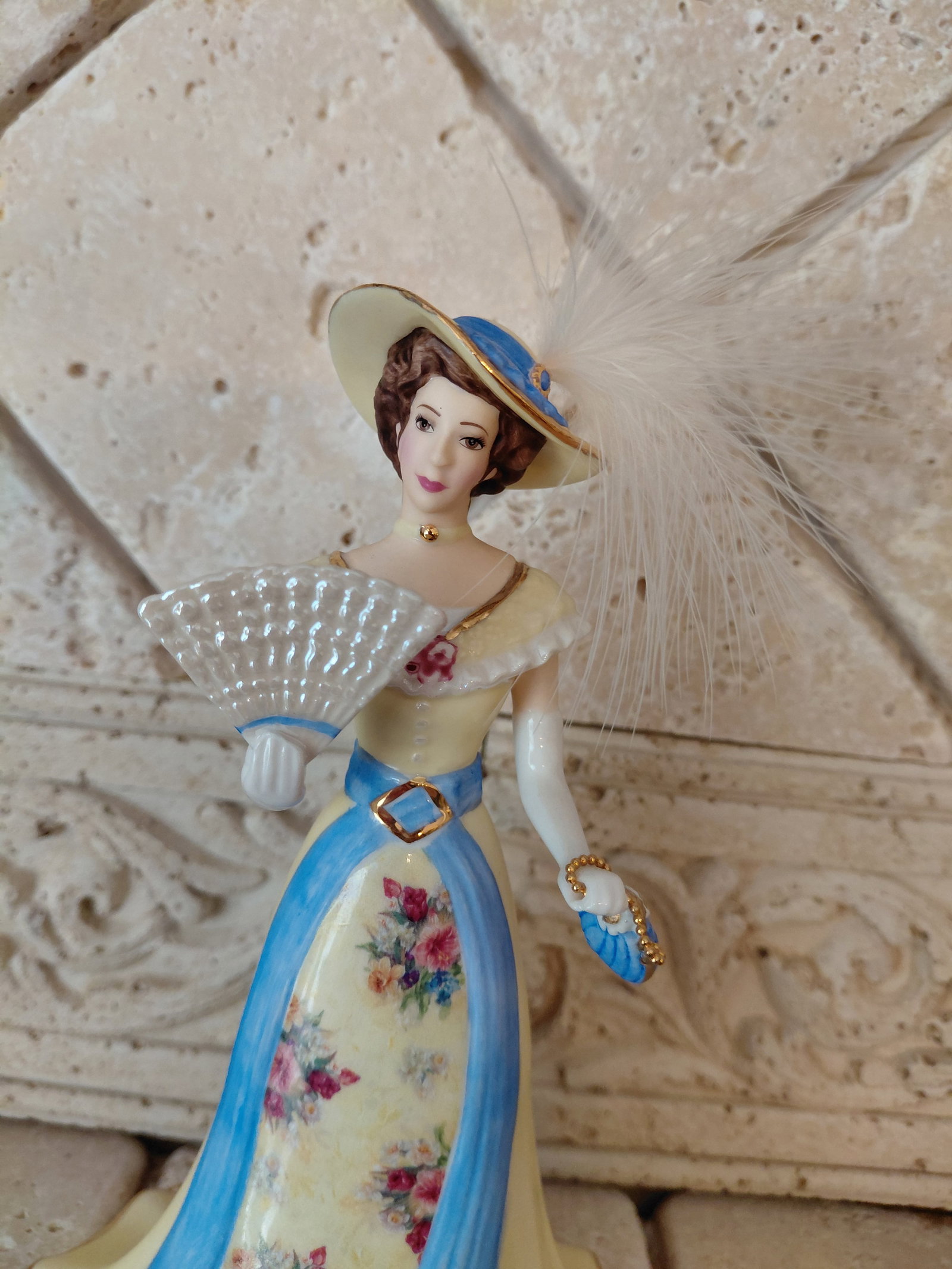 Bradford Exchange Lena Liu Figurine / Summers Breeze - 3