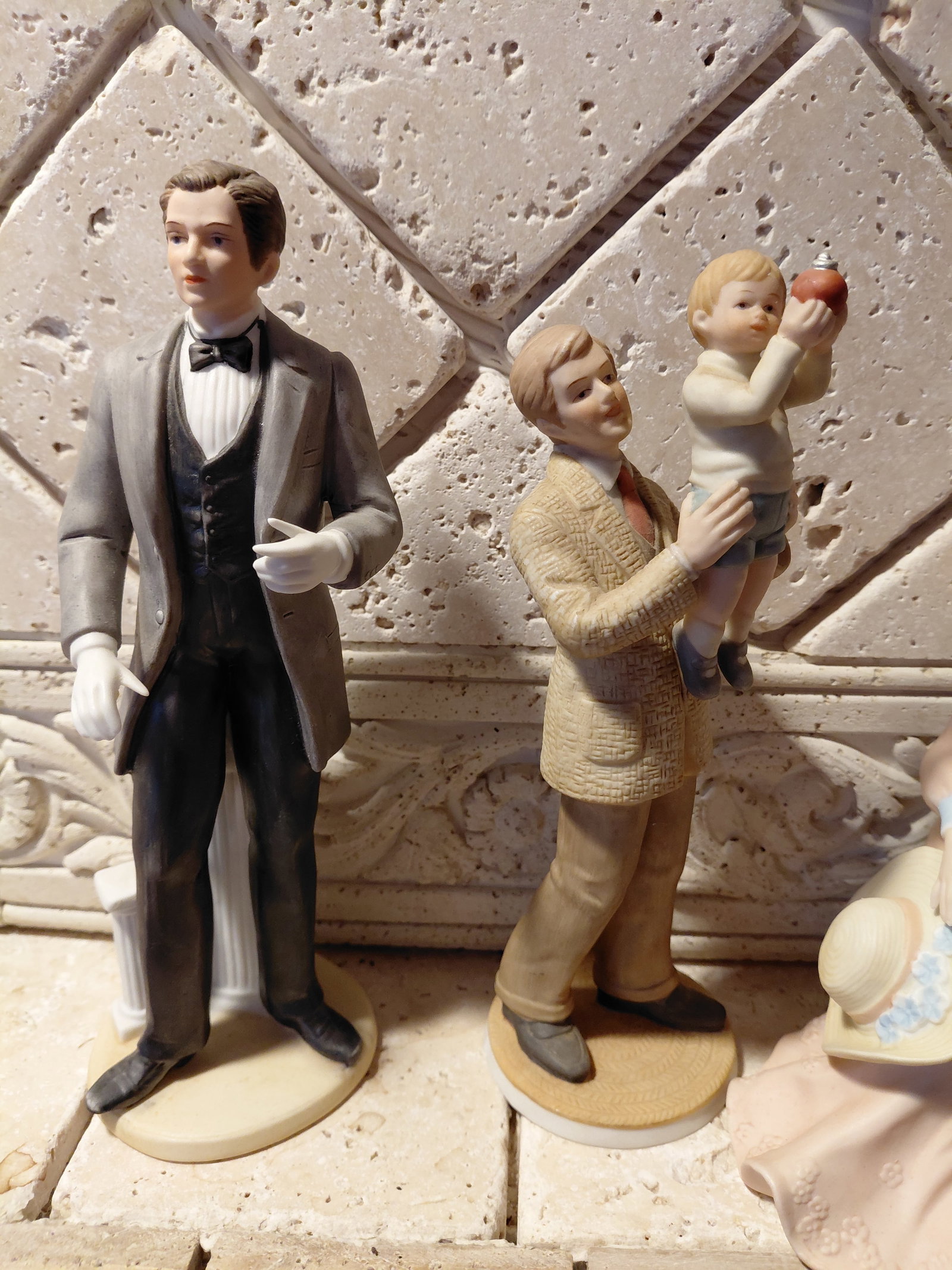 Lot of 4 Porcelain Figurines - 2
