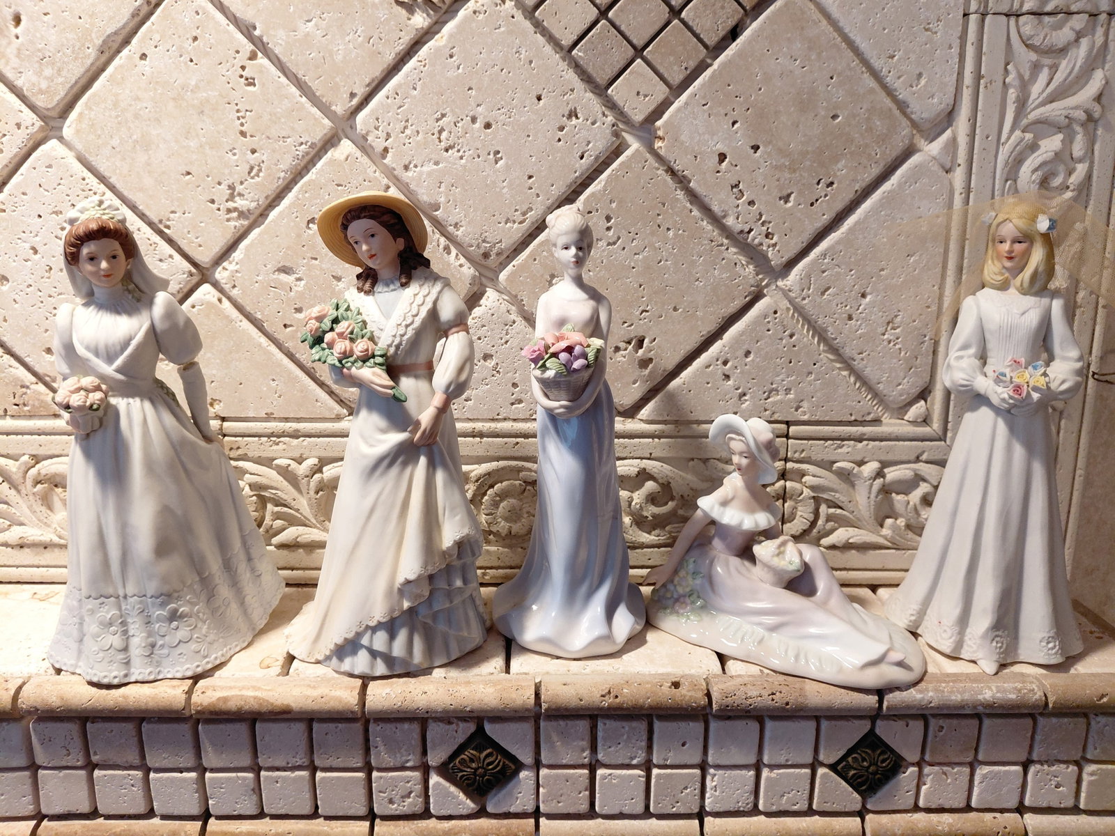 Lot of 5 Porcelain Figurines/ One needs arm reattached as seen: Lot of 5 Porcelain Figurines/ One needs arm reattached as seen