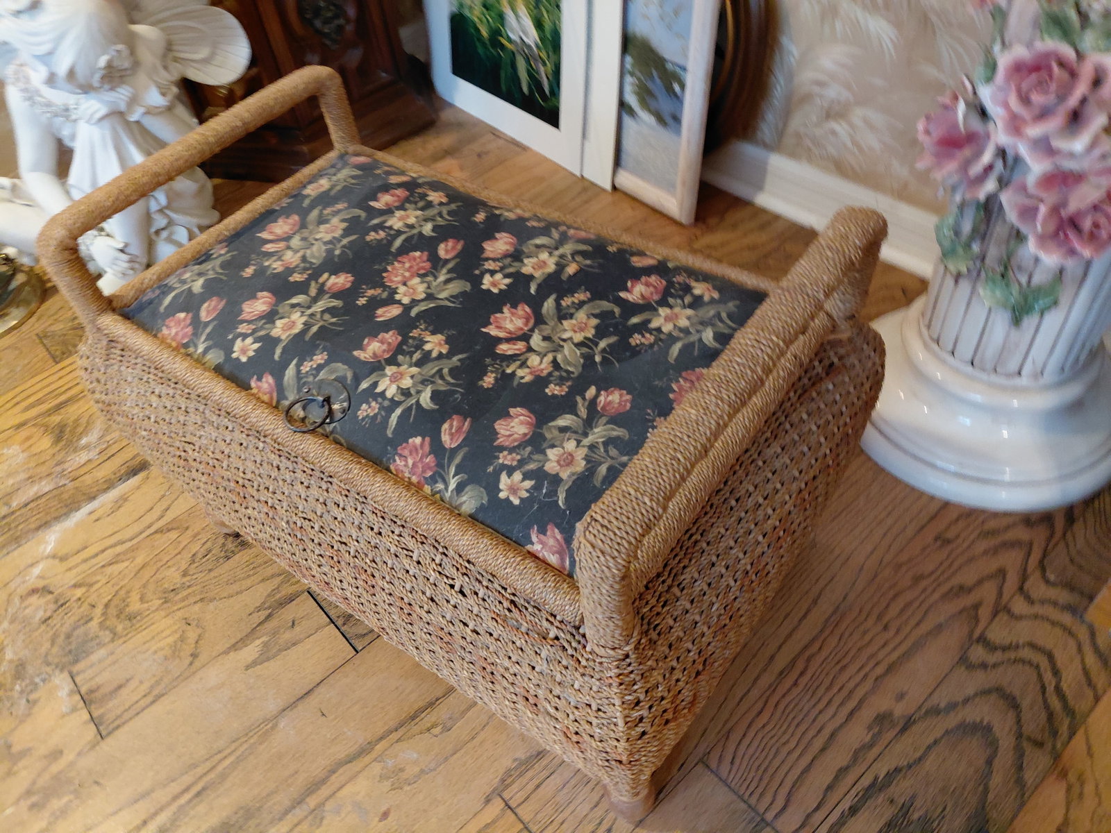Large Wicker Trunk Bench - 4