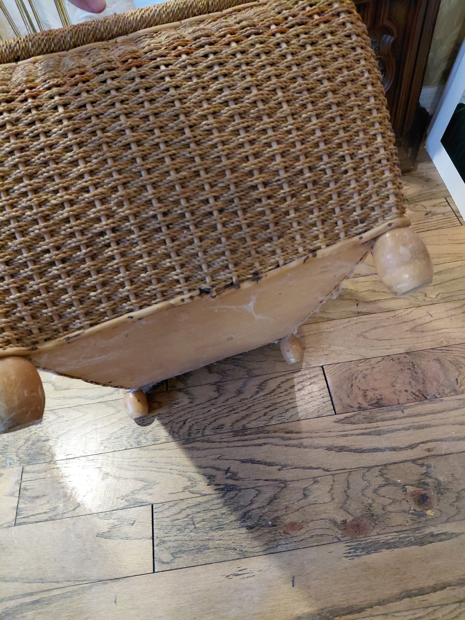 Large Wicker Trunk Bench - 7