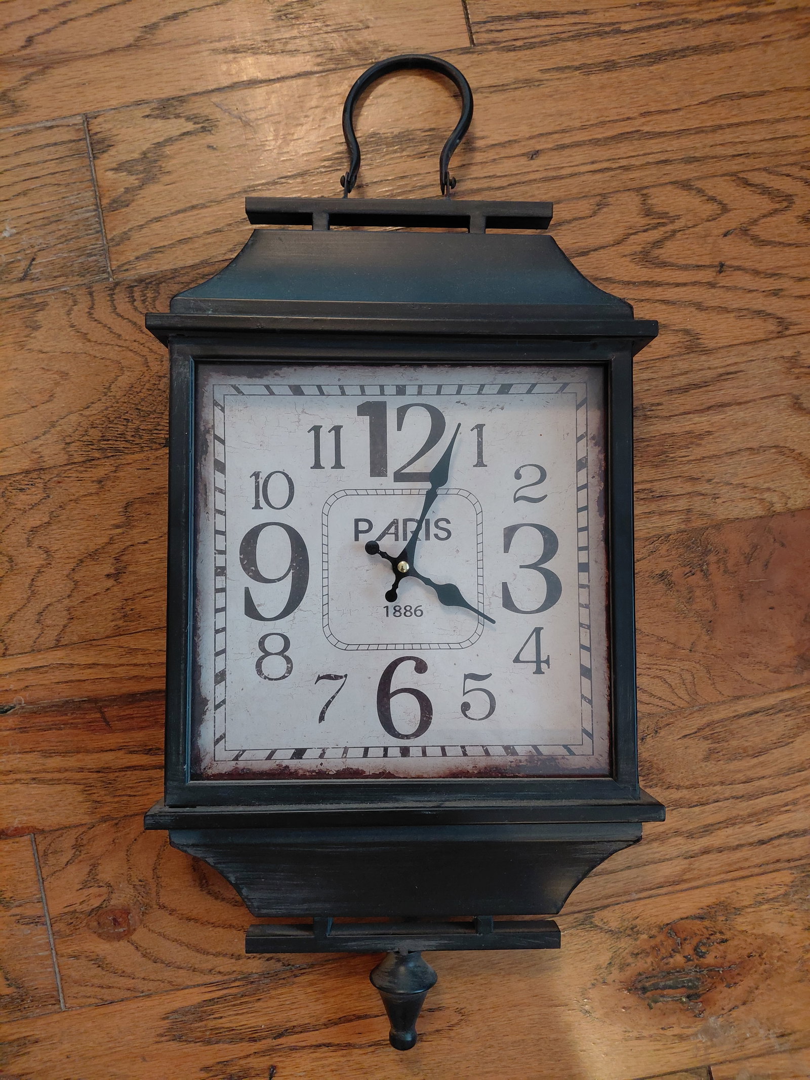 Metal Wall Clock / Untested (1 of 4)