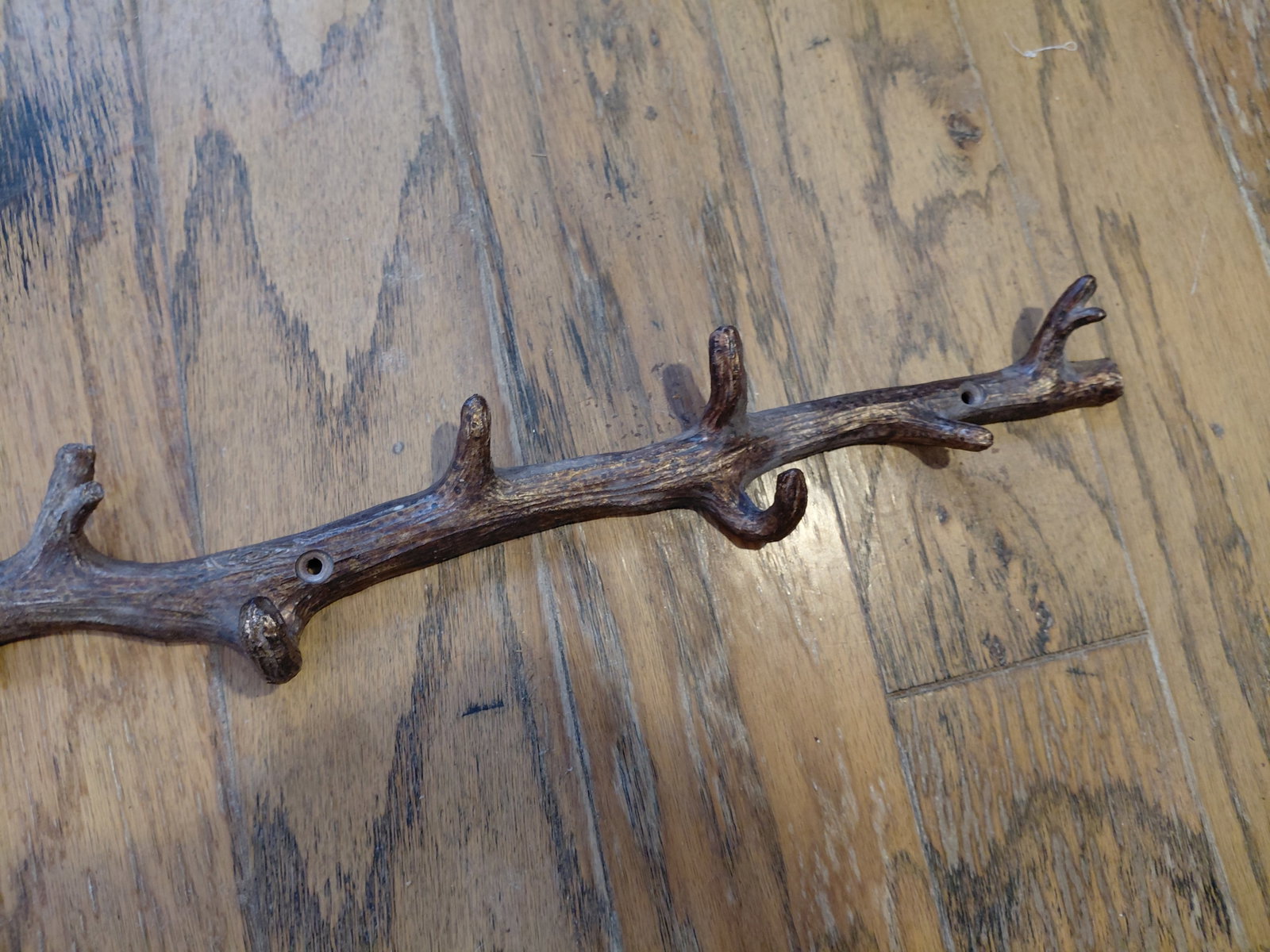 Unique Resin Coat Hanger - 4