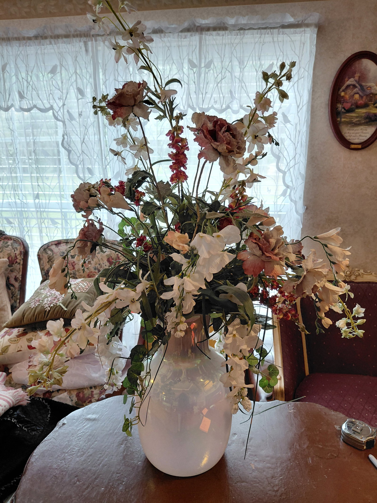 Large Irradescent Vase with Floral Arrangement: Large Irradescent Vase with Floral Arrangement