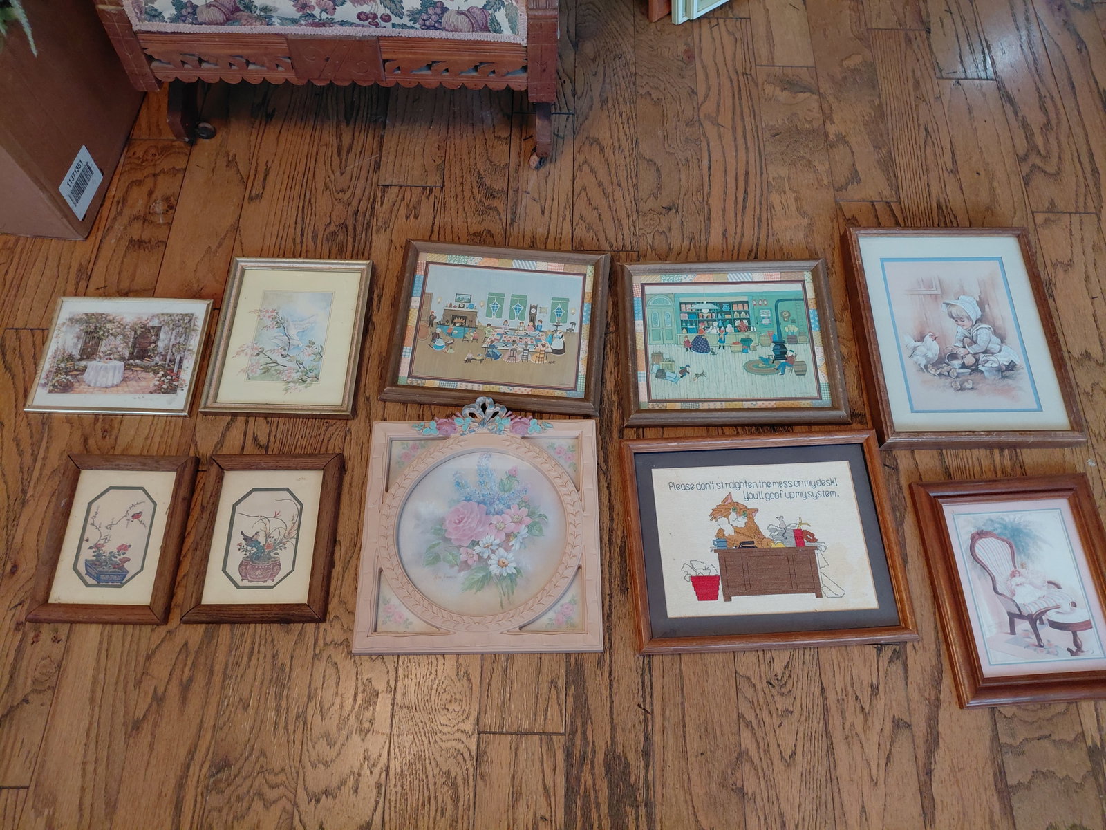 Large Mixed Lot of Artwork / as seen: Large Mixed Lot of Artwork / as seen