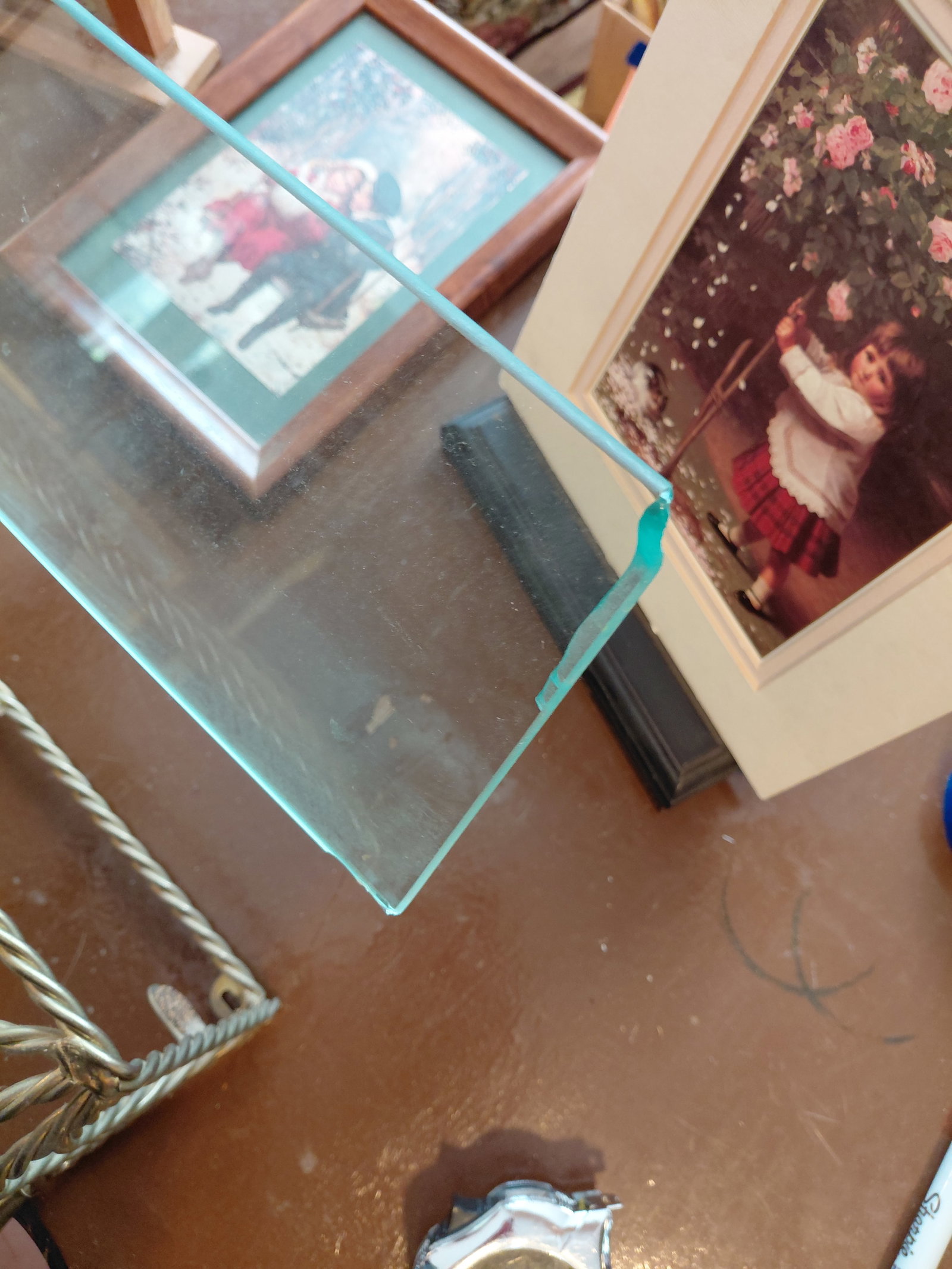 Lot Metal and Glass Wall Shelf, Artwork, Book stand / as seen - 4