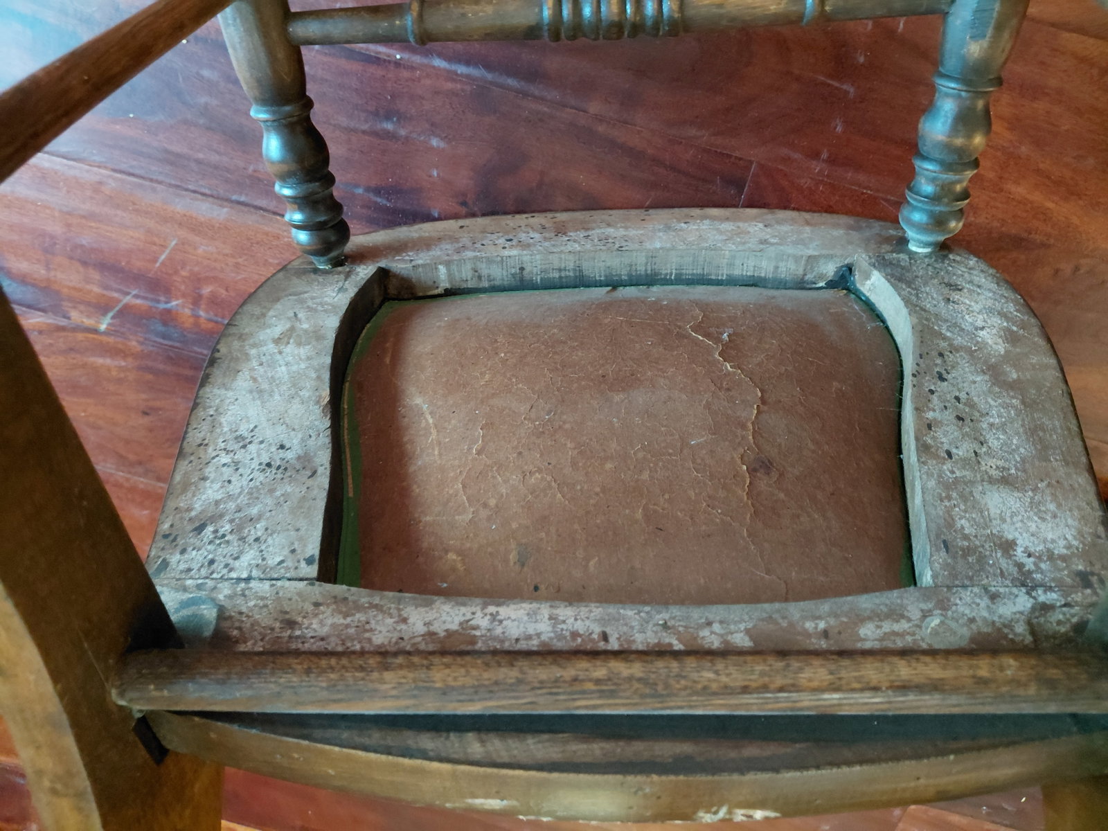Beautiful Vintage Pair of Rose Cross Stitch Chairs - 8