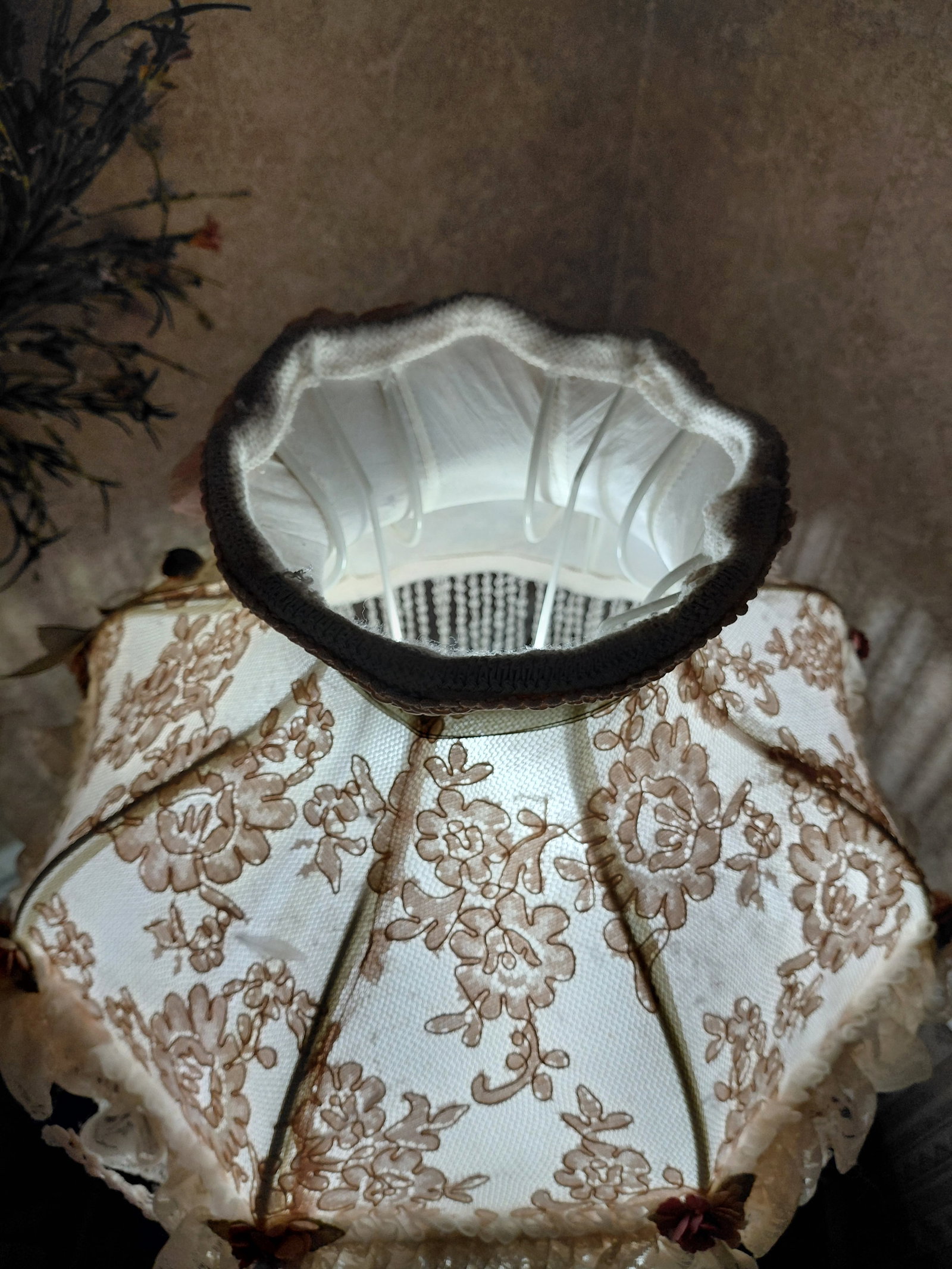 Very Ornate Porcelain Lamp with Metal Base and Very Ornate Shade / As seen - 7