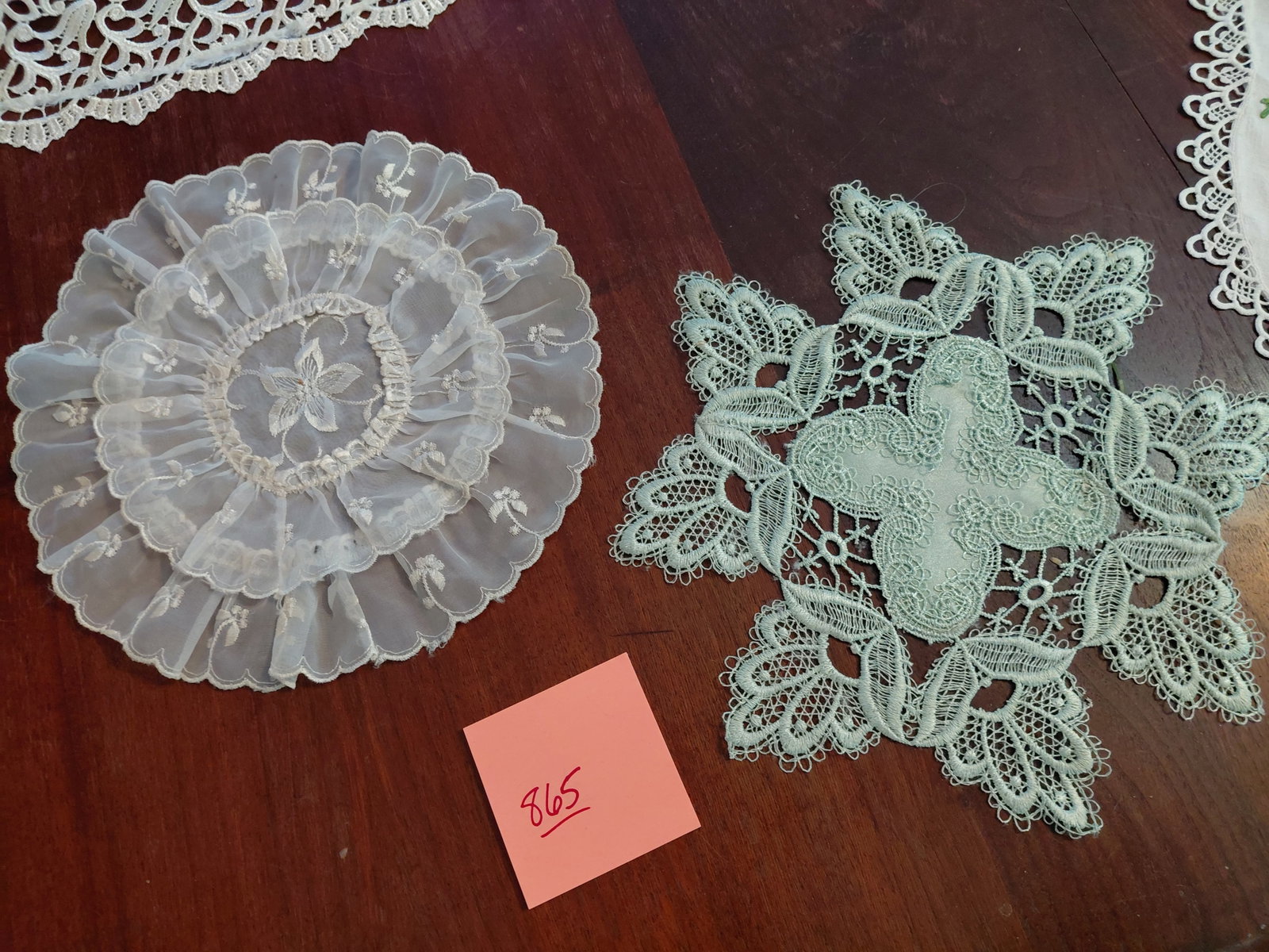 Lot of Embroidery and Crouchette / As seen - 2