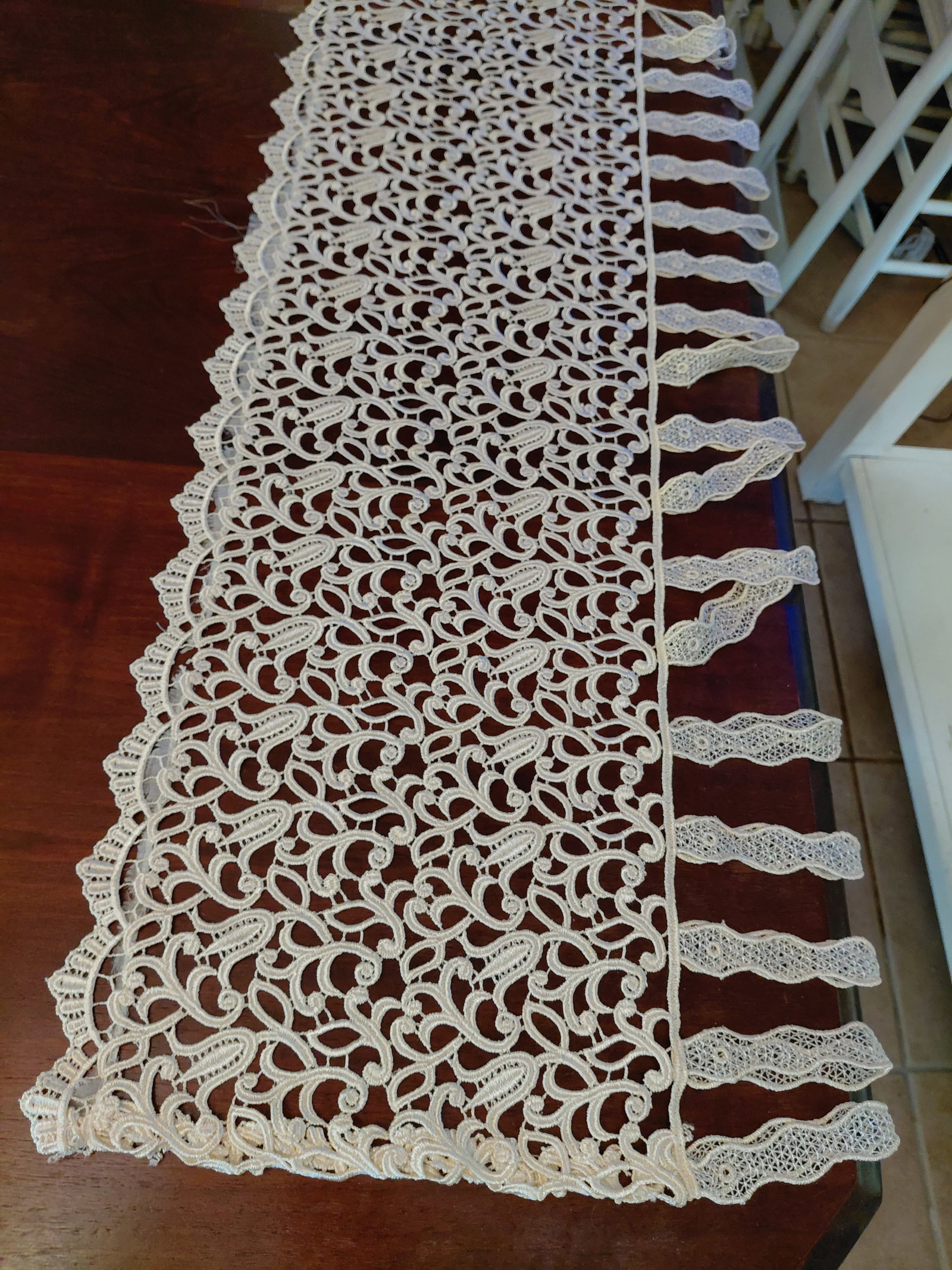 Lot of Embroidery and Crouchette / As seen - 7