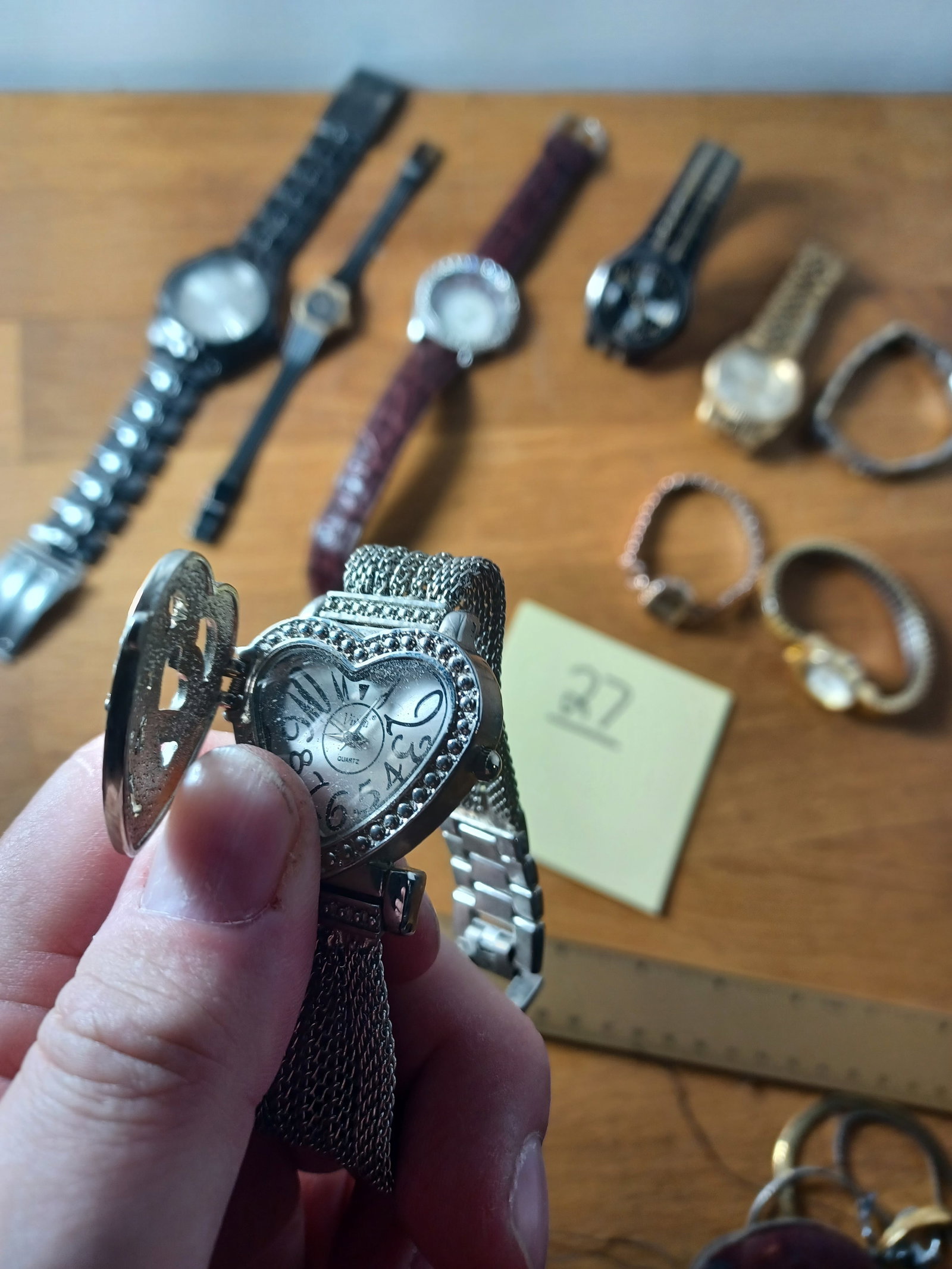 Lot of Watches / Not working need batteries - 3