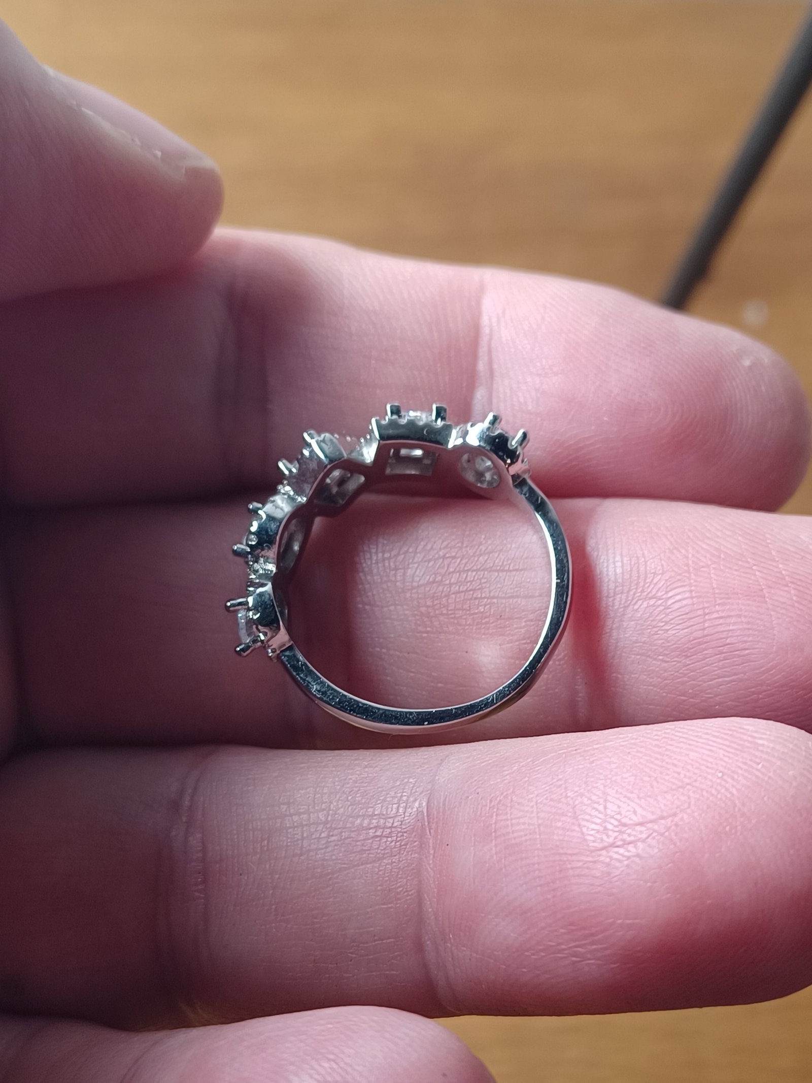 Beautiful Ring Size 9.5 - 4