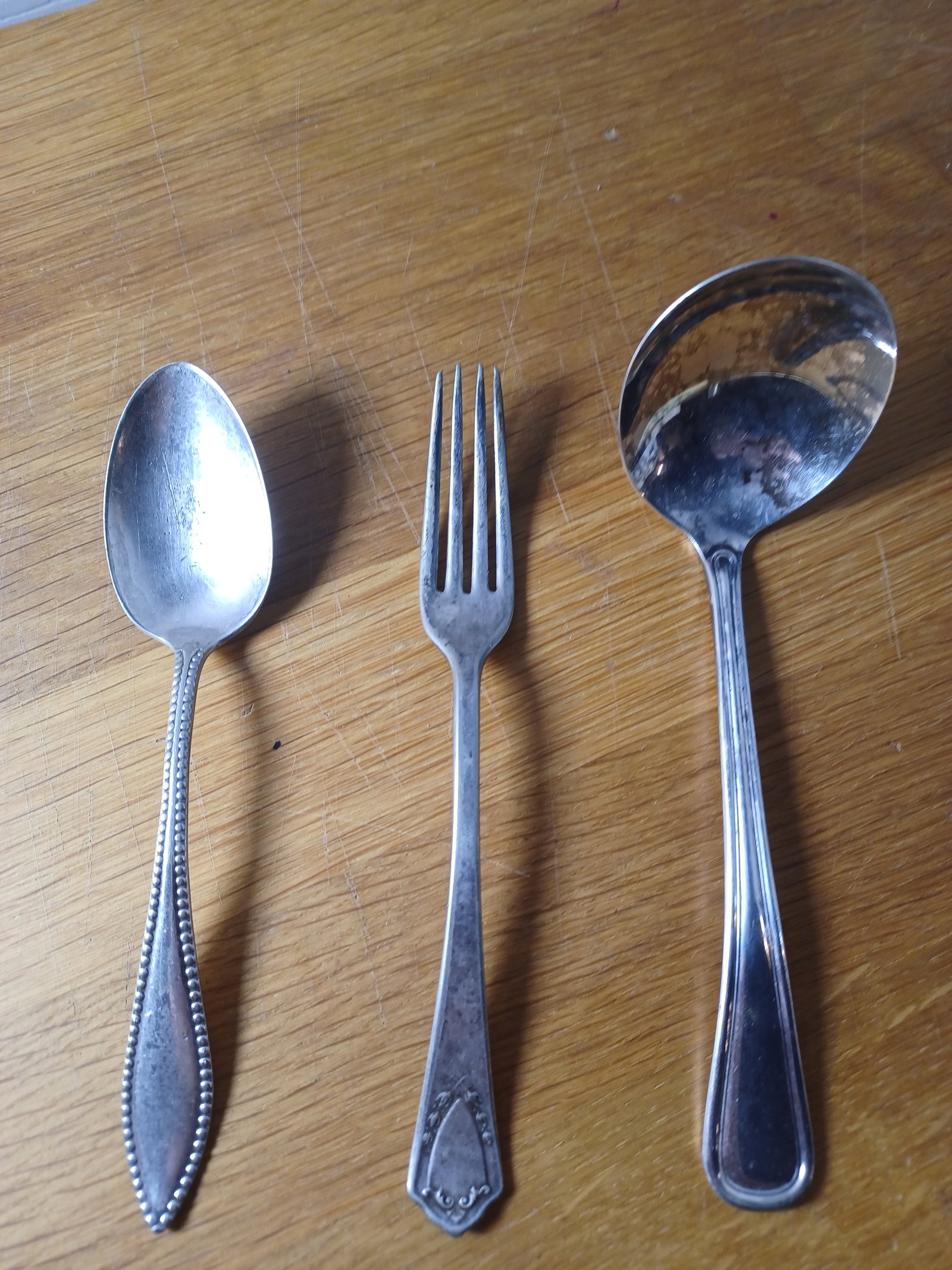 3 Vintage Silver Plated Utensils 1847 Rogers, R&B, WM Rogers Hotel (1 of 4)