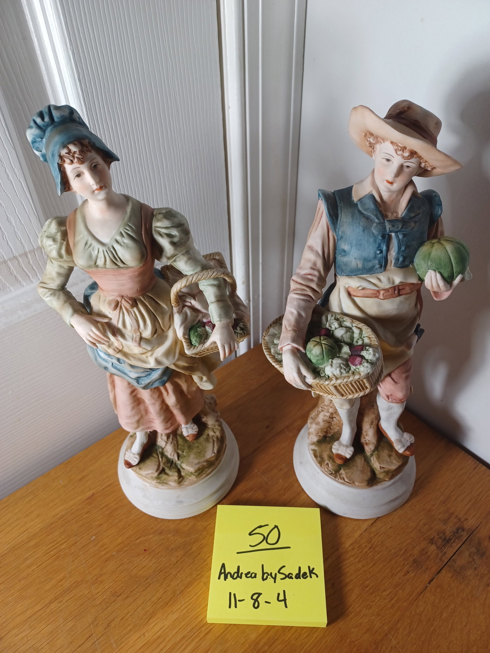 Pair of Figurines / Andrea by Sadek - 2