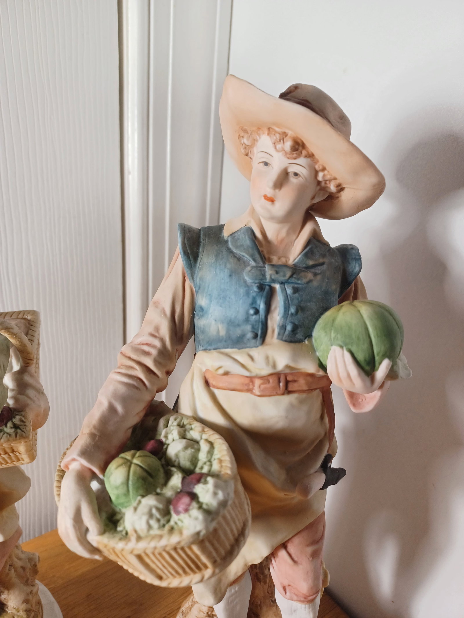 Pair of Figurines / Andrea by Sadek - 3