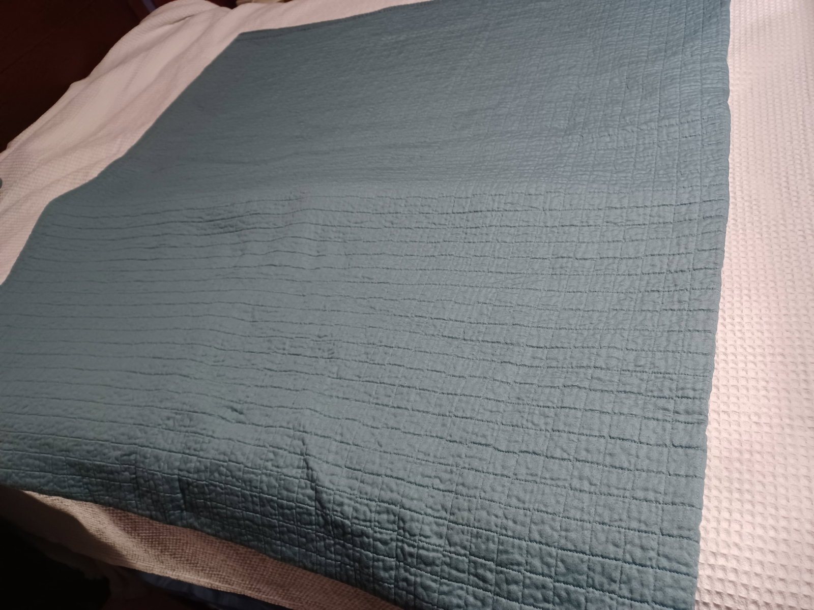 Quilted Bead Spread with 2 Sham Covers / 92 x 102 - 5