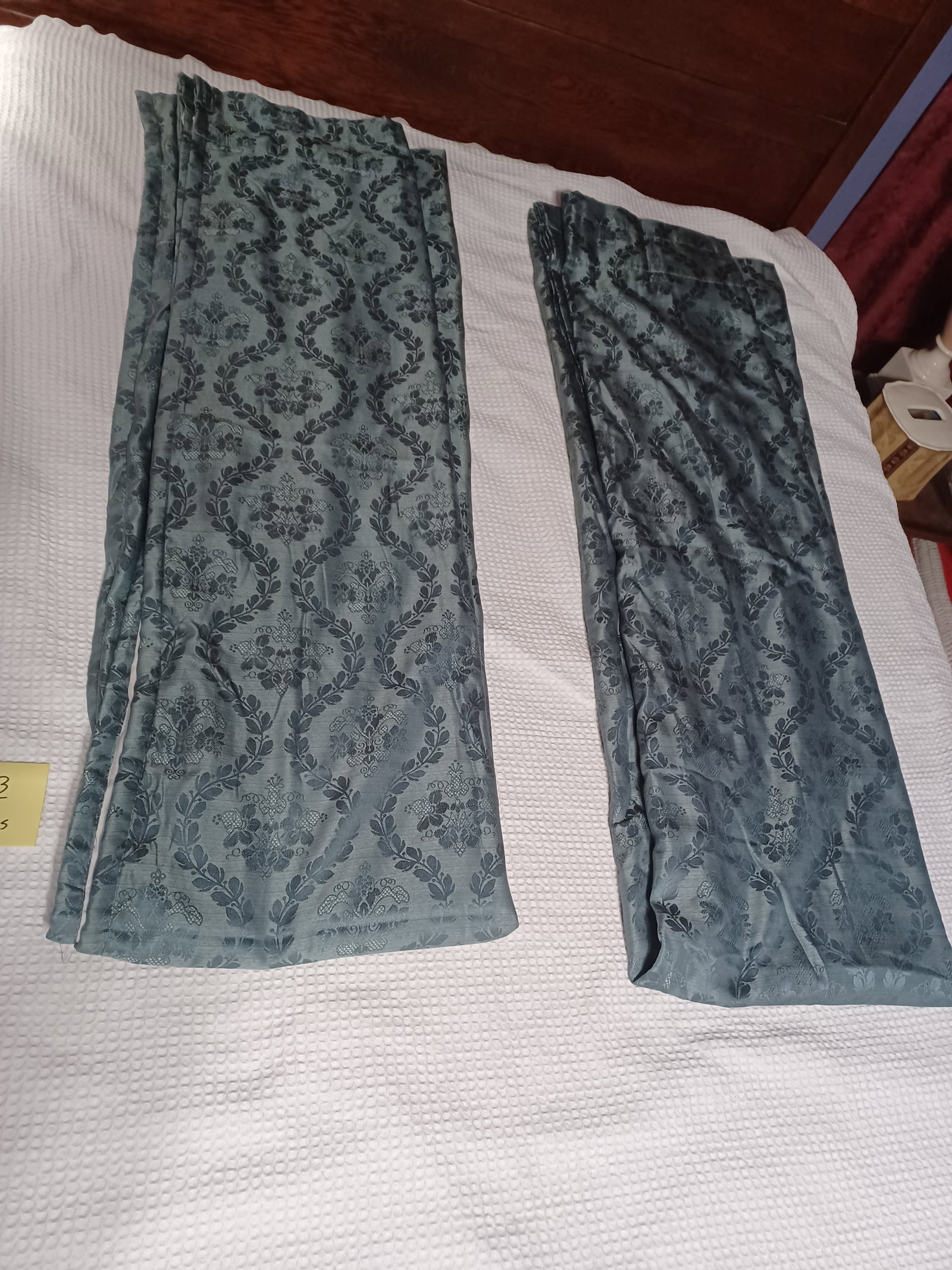 American Living / Pair of Ornate Curtain Panels 96 length: American Living / Pair of Ornate Curtain Panels 96 length