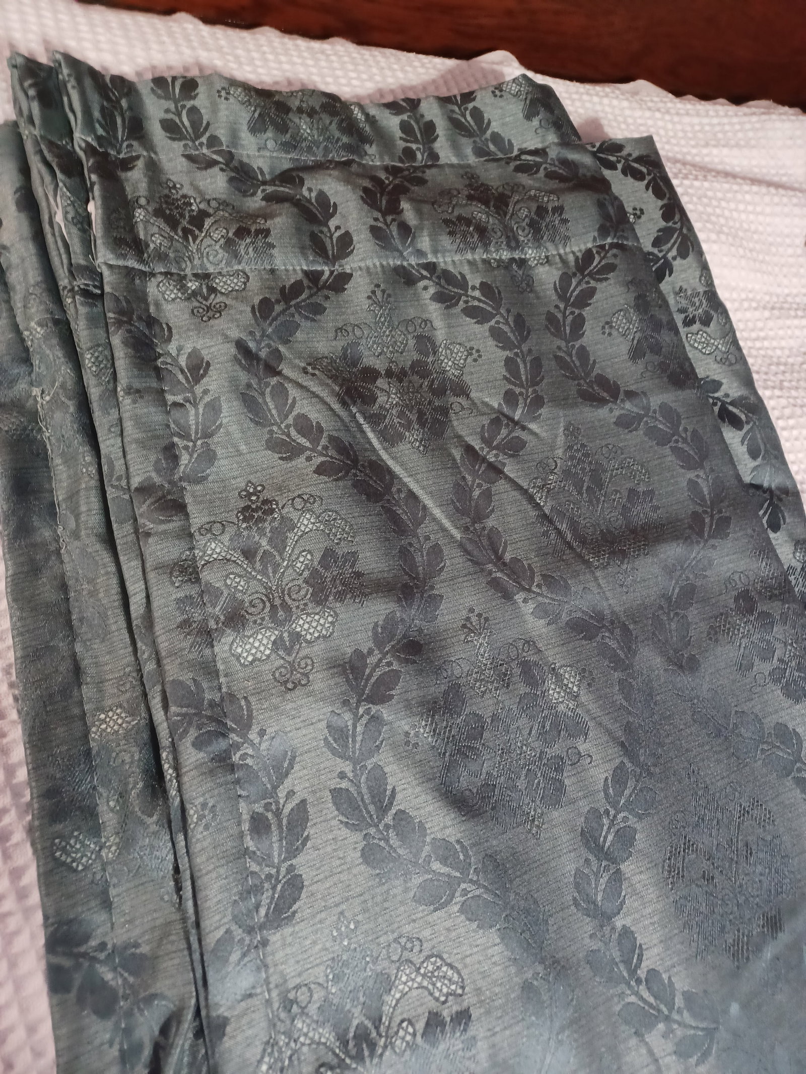 American Living / Pair of Ornate Curtain Panels 96 length - 3