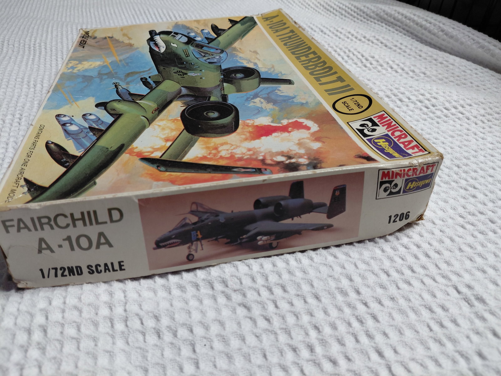 Vintage Model A-10A Thunderbolt II / as seen - 3