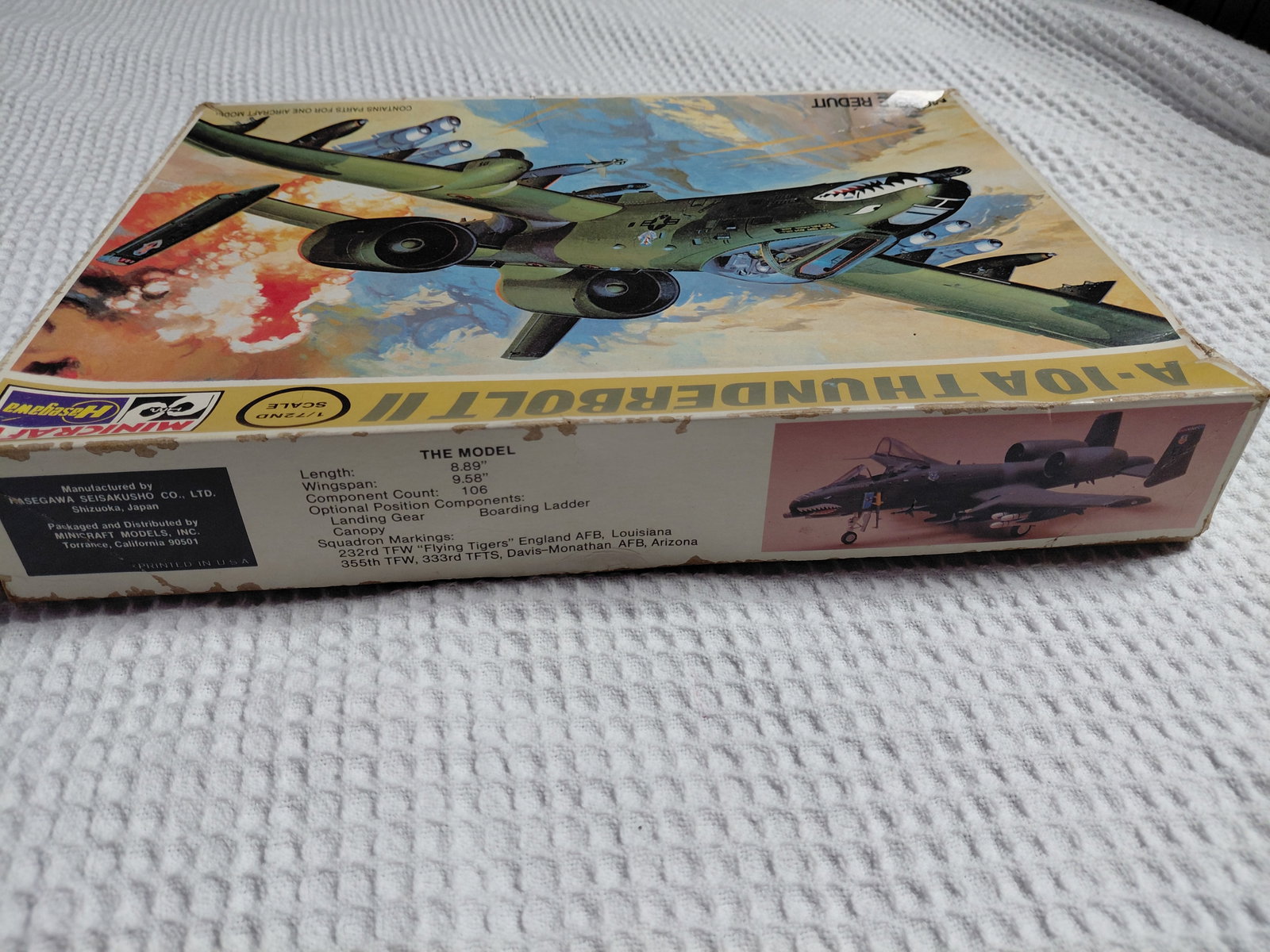 Vintage Model A-10A Thunderbolt II / as seen - 4