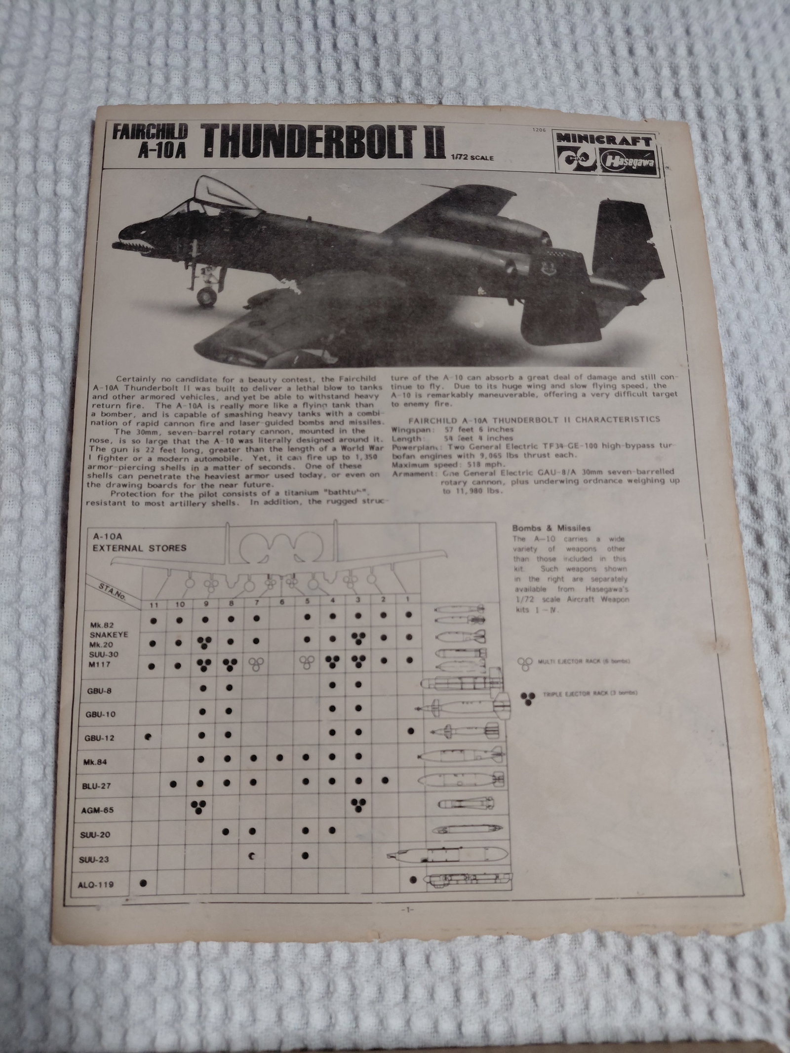 Vintage Model A-10A Thunderbolt II / as seen - 7