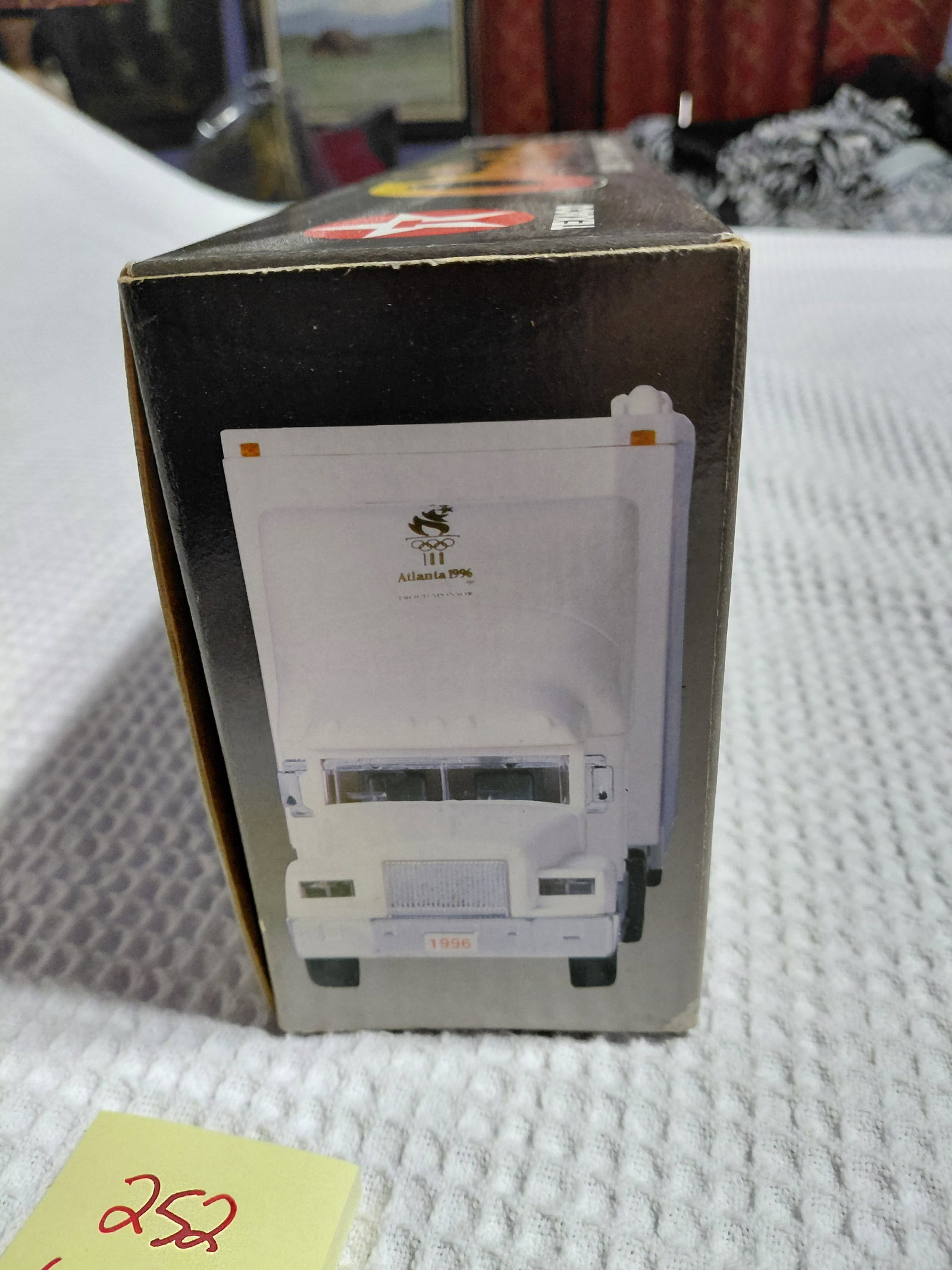 Texaco 1996 Toy Car Carrier / Izzys Olympic Games / Original Box - 6