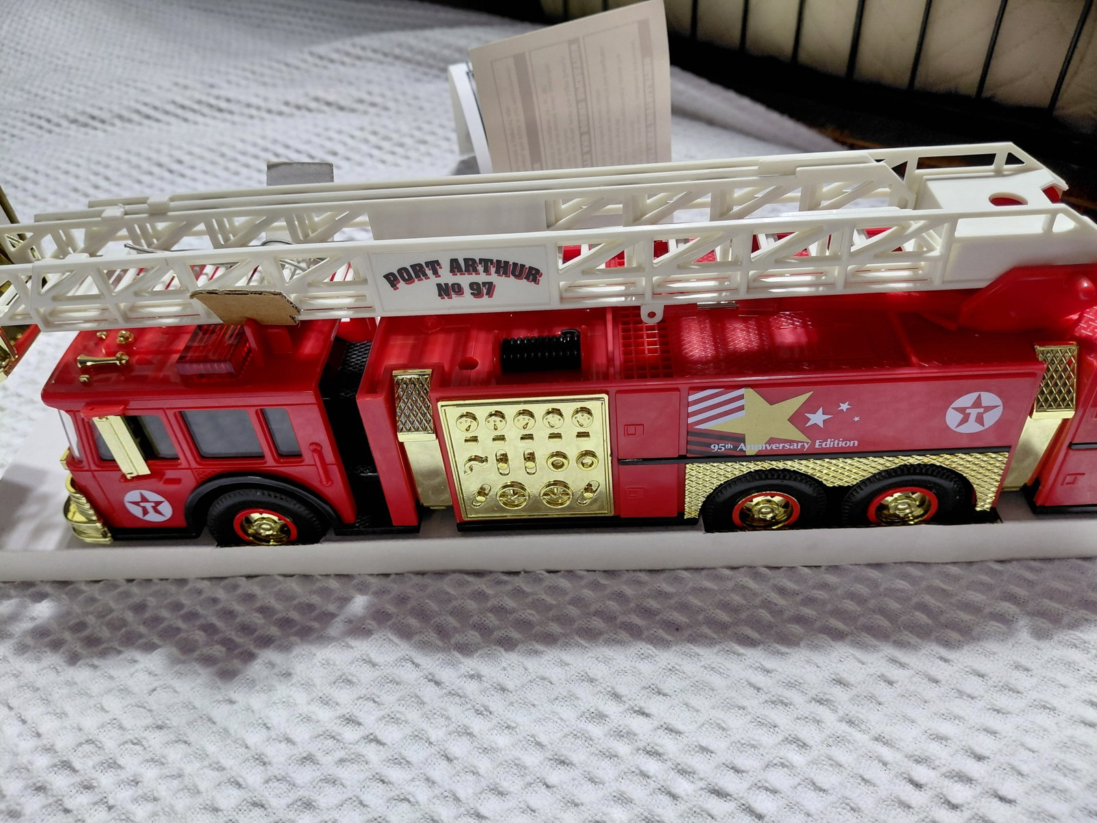 1997 Texaco Tower Fire Truck in Original Box - 4
