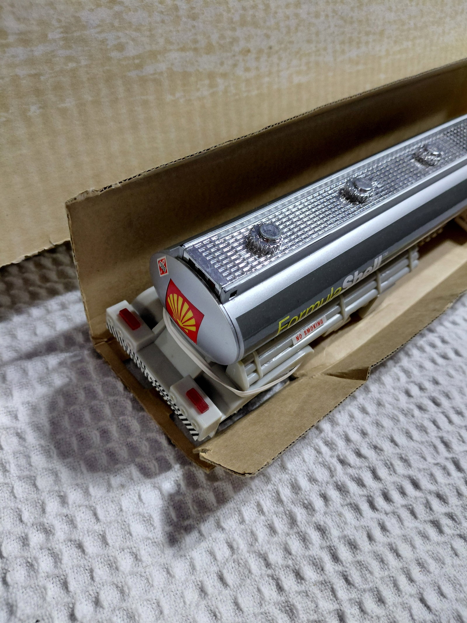 Shell Tanker Truck in Original Box - 4