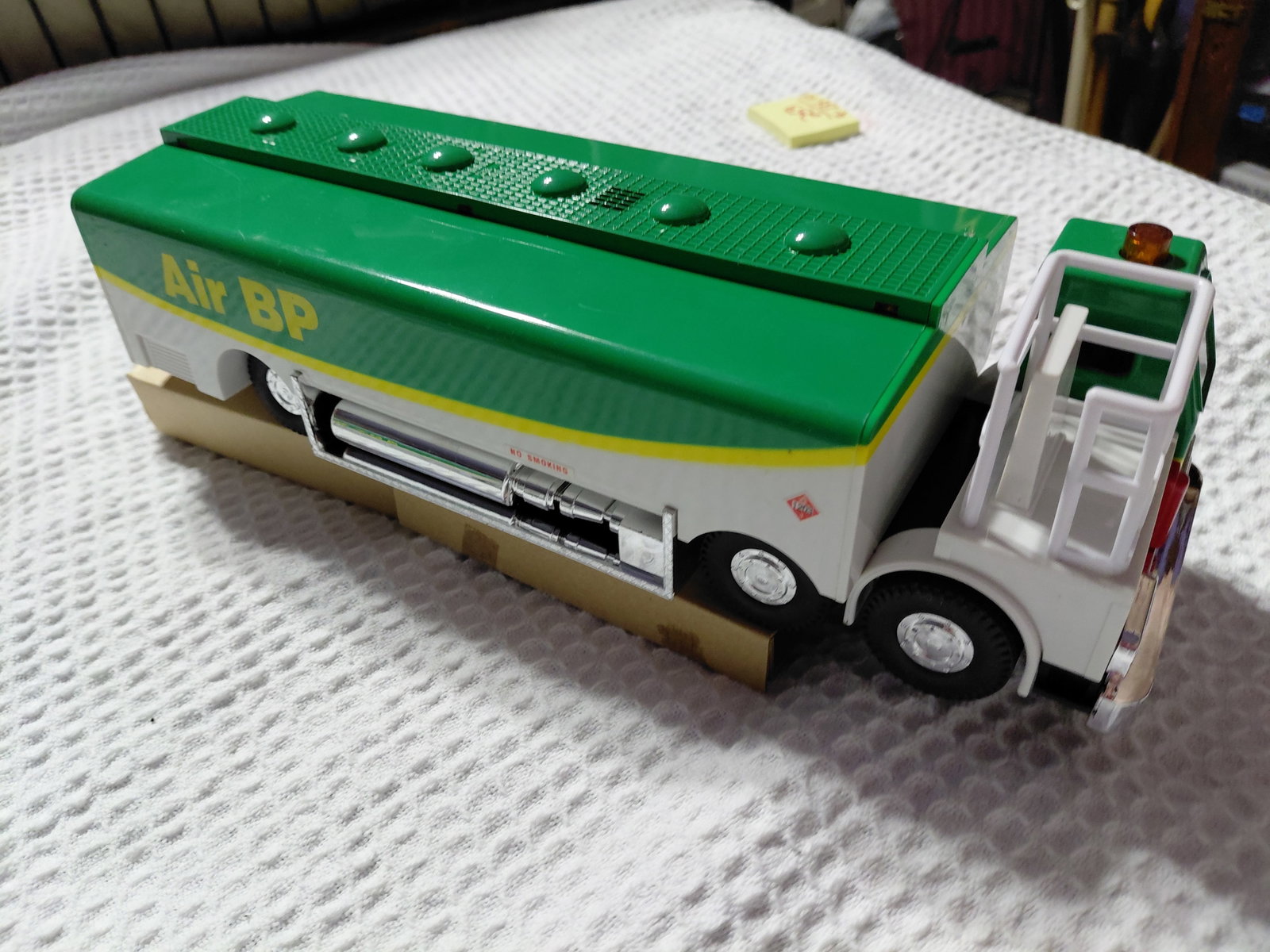 Air BP Aviation Tanker Truck - 6
