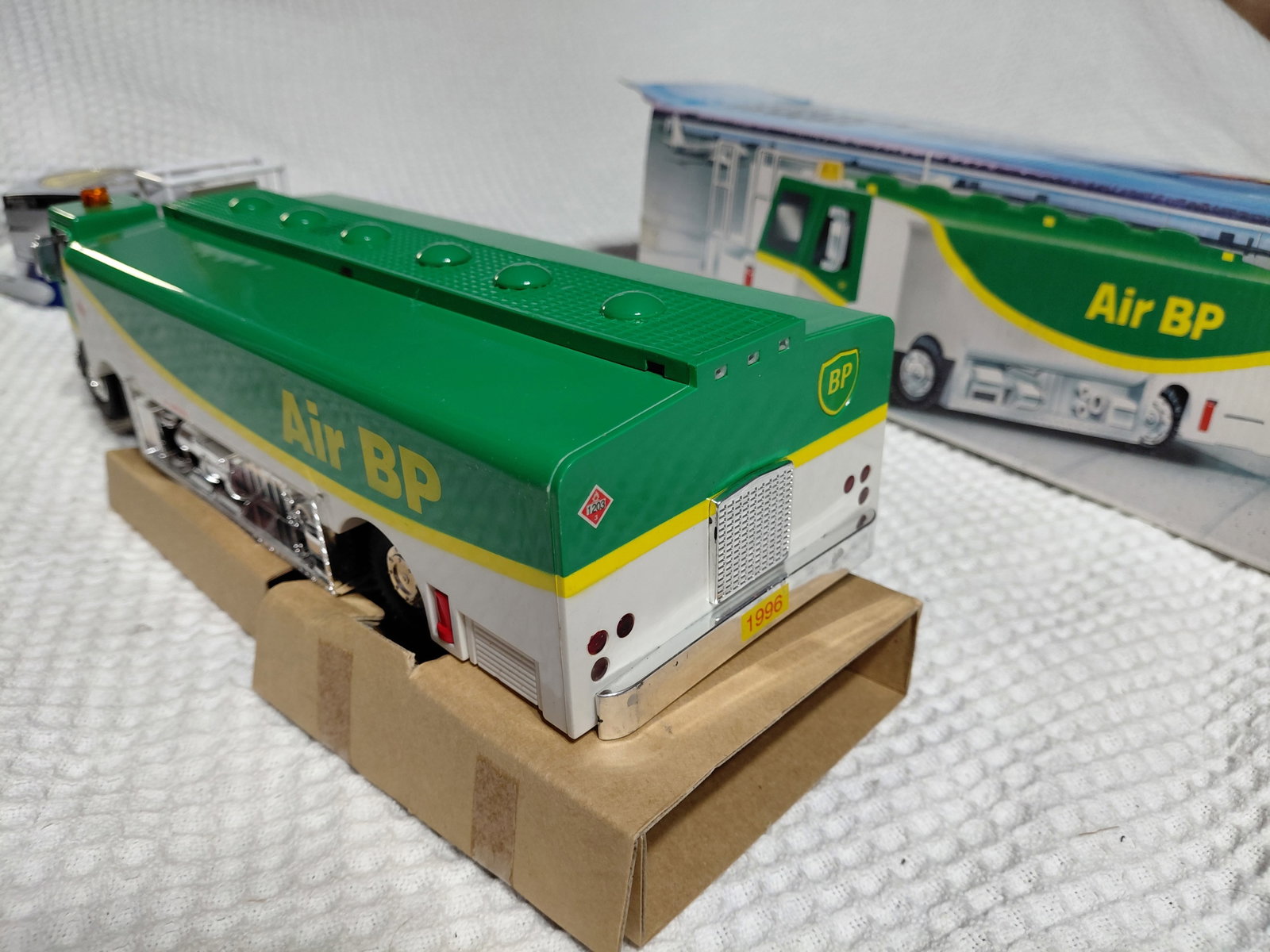 Air BP Aviation Tanker Truck - 7