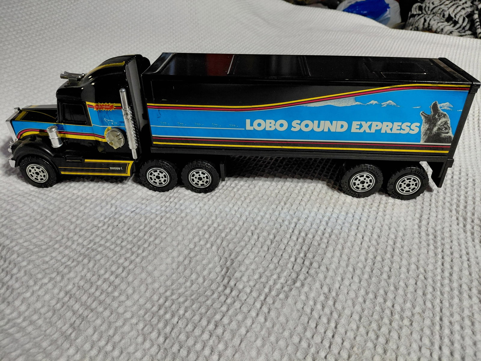 Buddy L / 1983 Lobo Sound Express Semi Truck and Trailer / No Box / Untested (1 of 10)