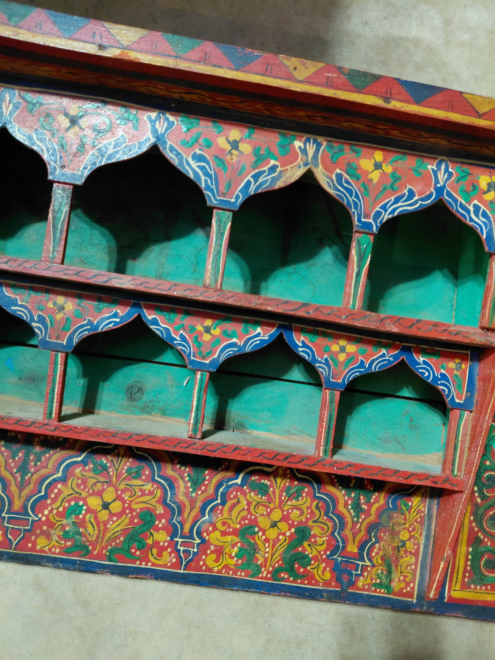 Beautiful Vintage Early 1900s Moroccon Wall Shelf - 4
