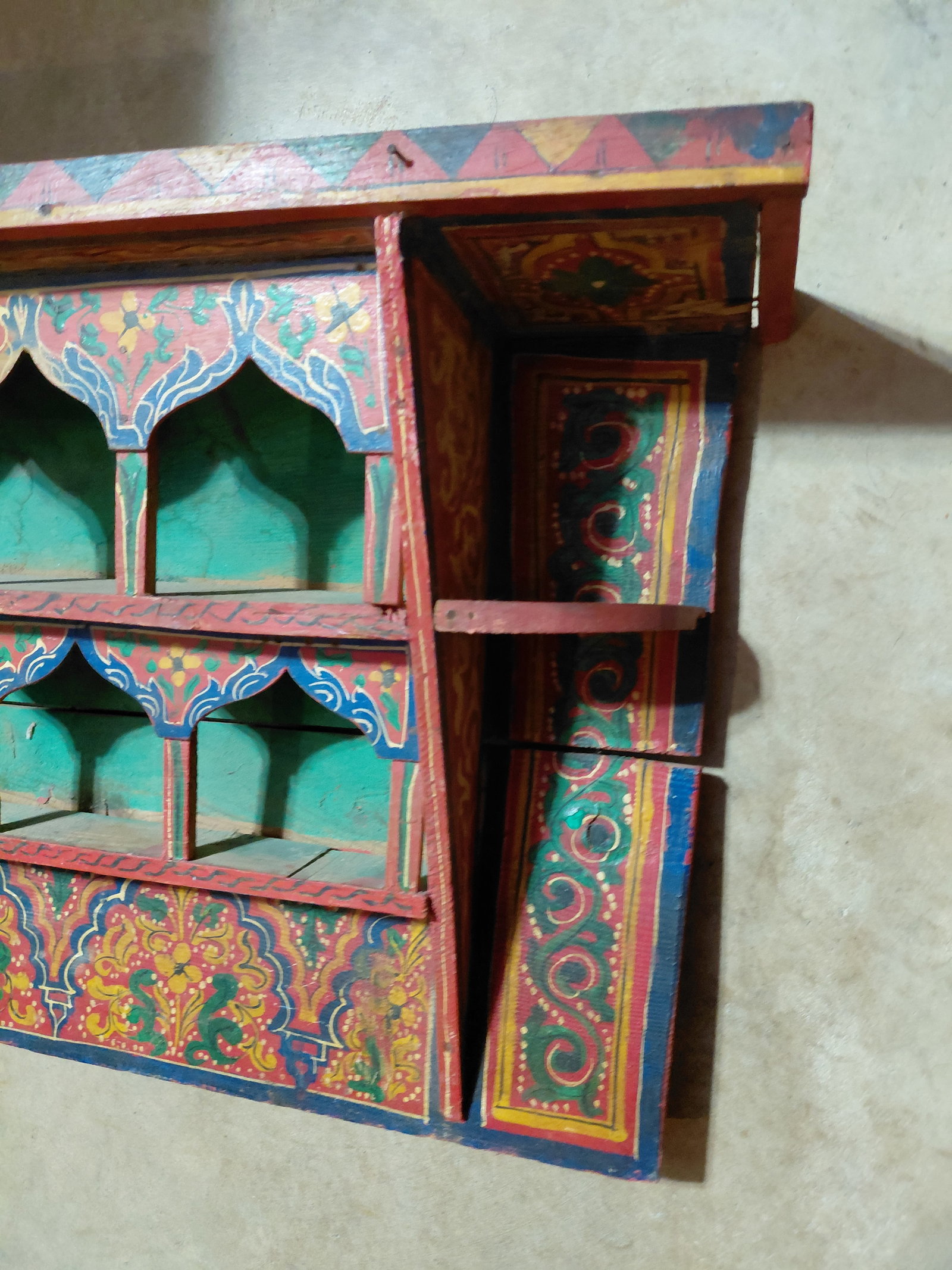 Beautiful Vintage Early 1900s Moroccon Wall Shelf - 6