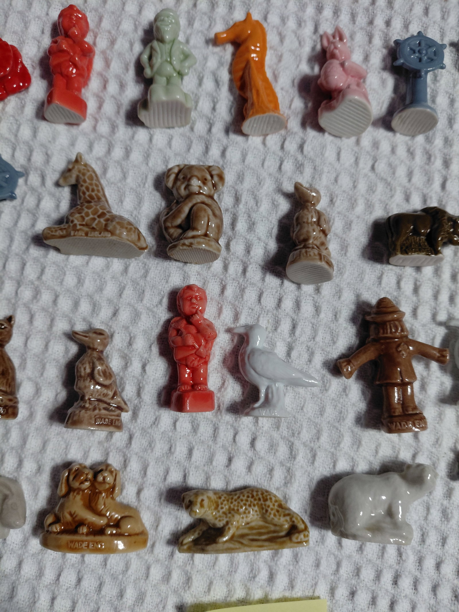 Large Lot of Vintage Wade Rose Tea Pottery Figurines - 4
