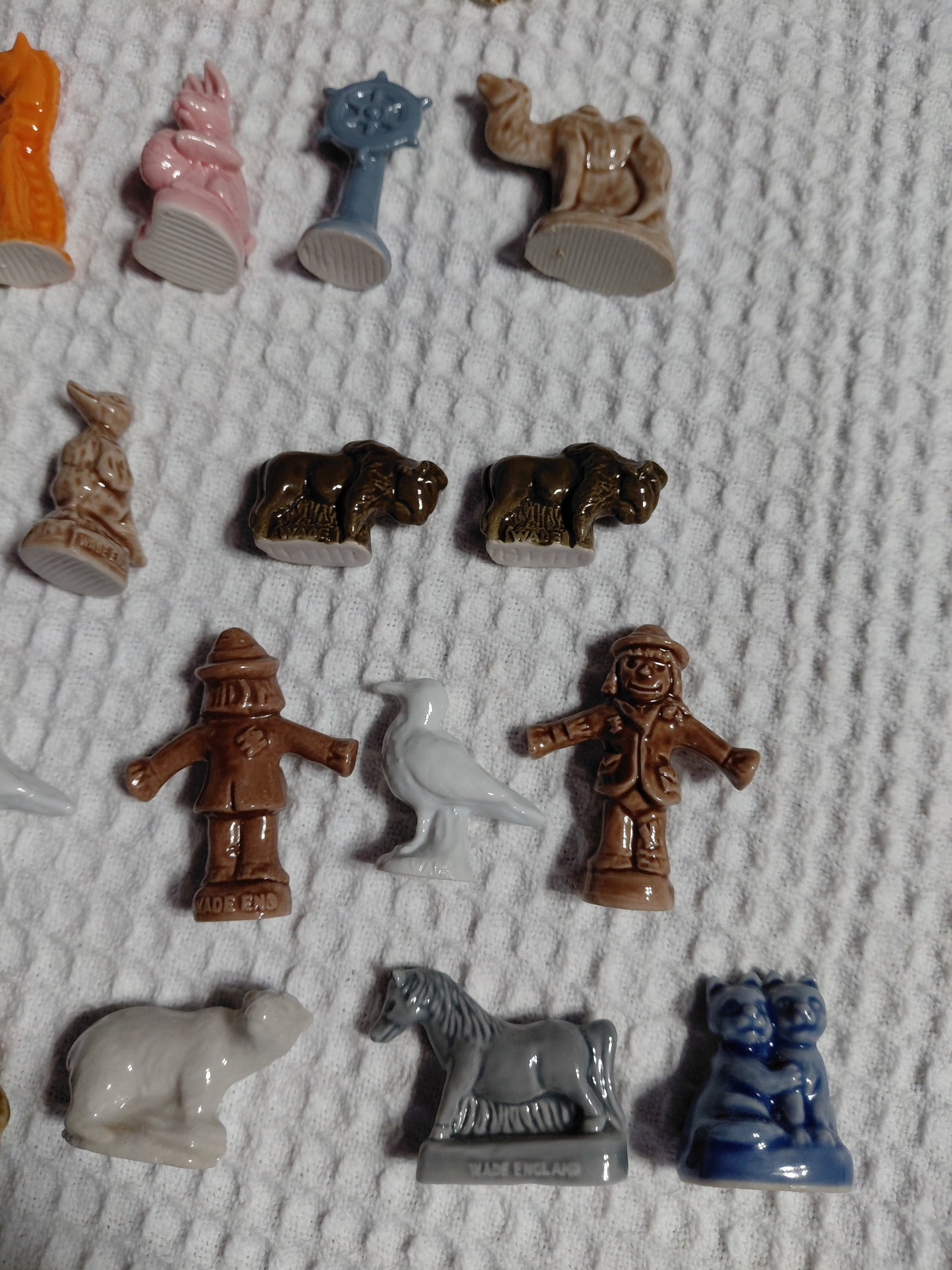 Large Lot of Vintage Wade Rose Tea Pottery Figurines - 5