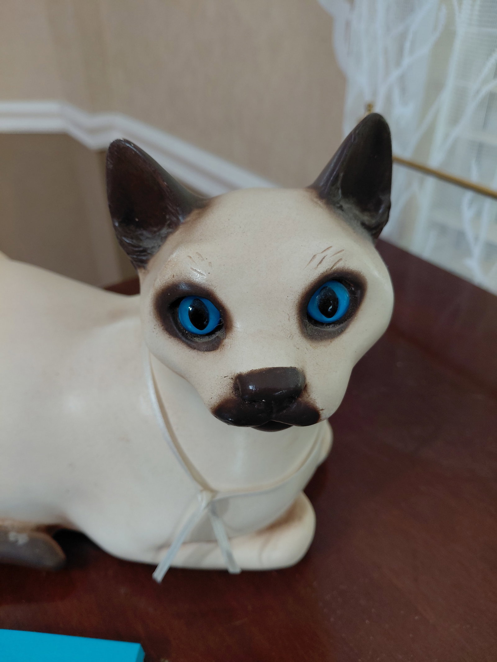 Large Siamese Cat Statue / Resin - 3