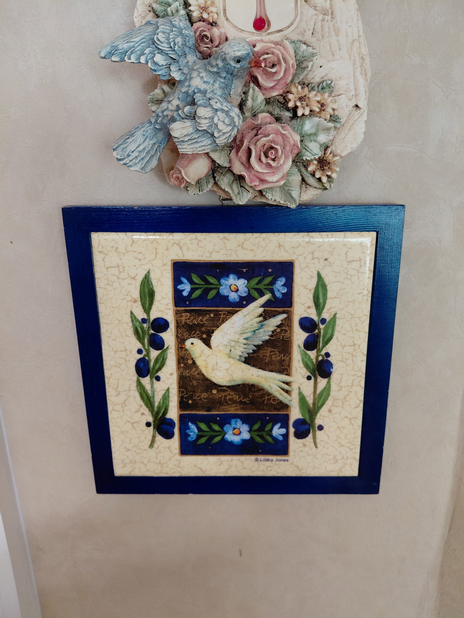 Lot of Bird Decoration / Clock untested with damage on back as seen - 4