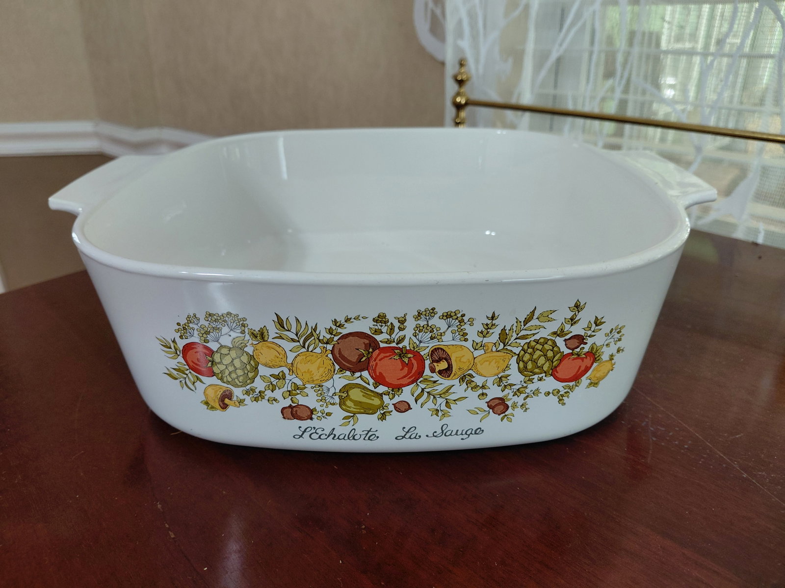 Corning Ware A-84_B / 4 Quart Casserole (1 of 5)