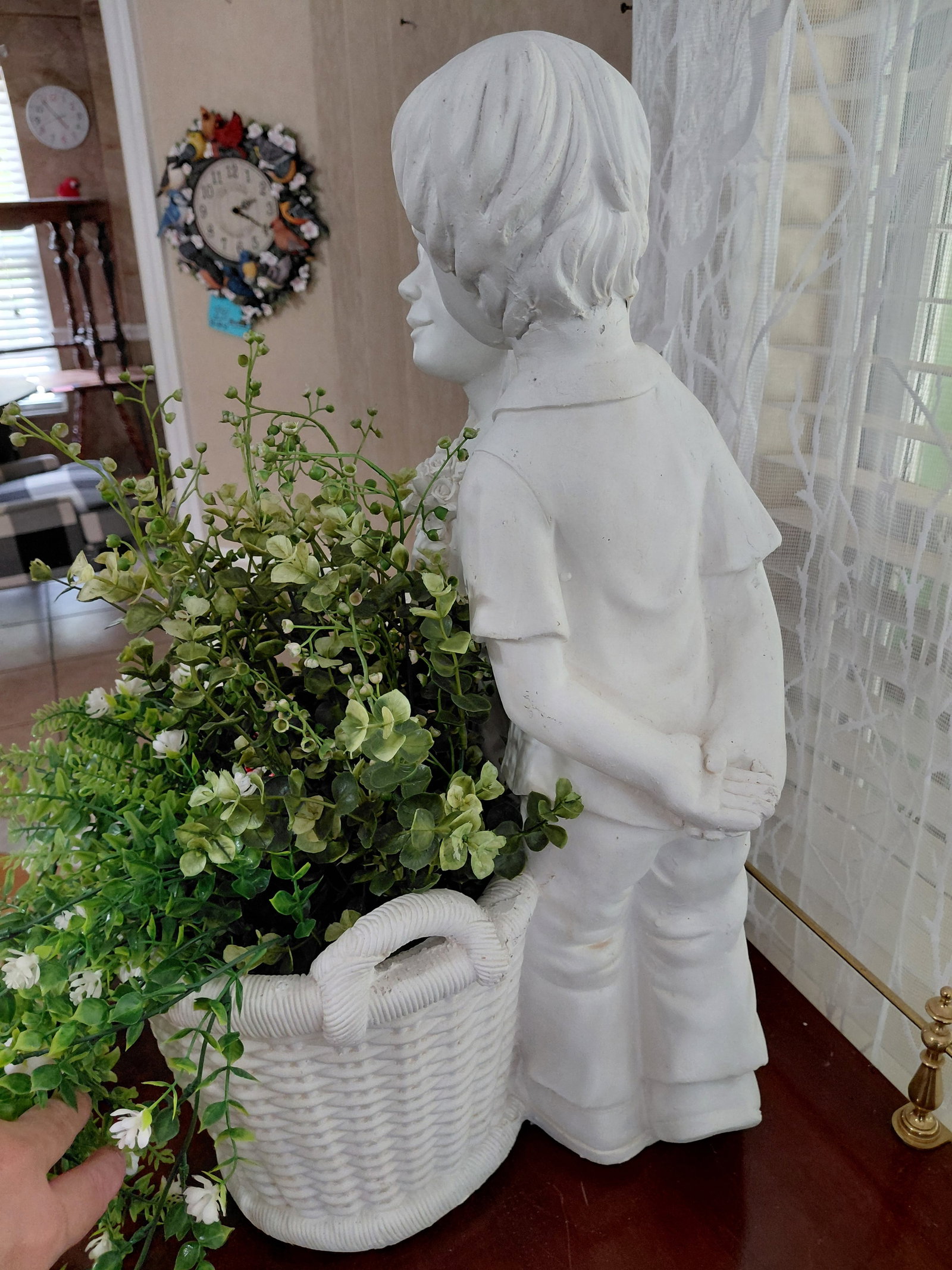 Unique Large Ceramic Statue Planter / Couple with Basket / No visible chips or cracks - 7