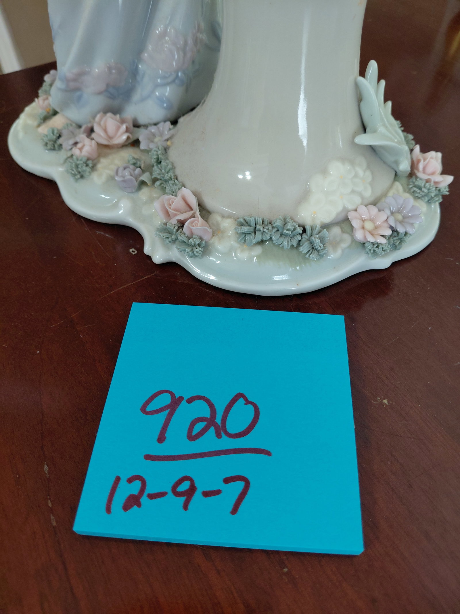 Beautiful Porcelain Angel Statue - 2