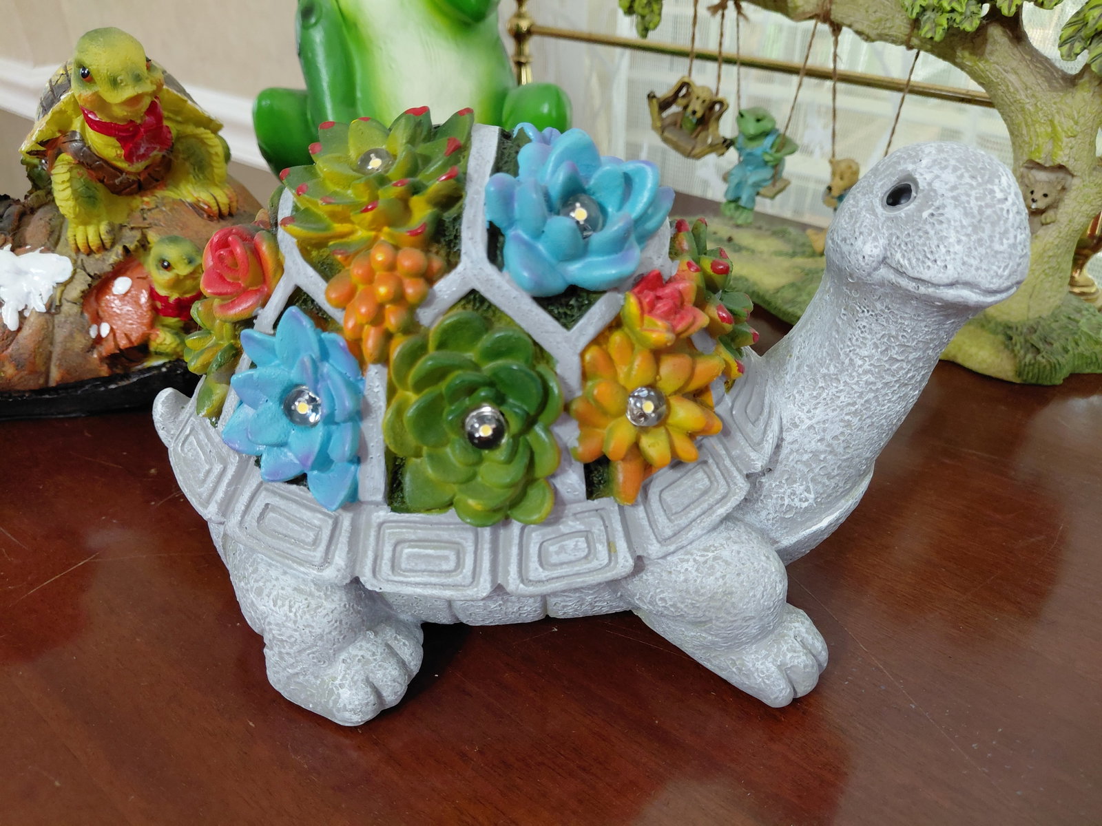Mixed Lot of Frof & Turtle Statues / Resin / Solar Tested and working - 2