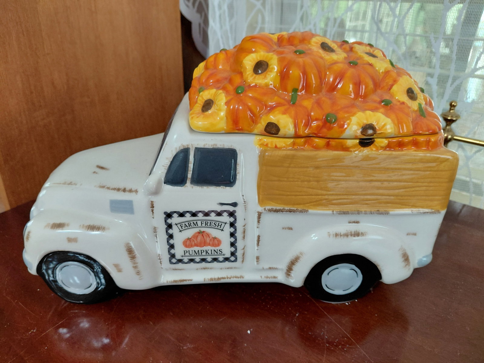 Farm Fresh Pumpkins Delivery Truck Ceramic Cookie Jar: Farm Fresh Pumpkins Delivery Truck Ceramic Cookie Jar