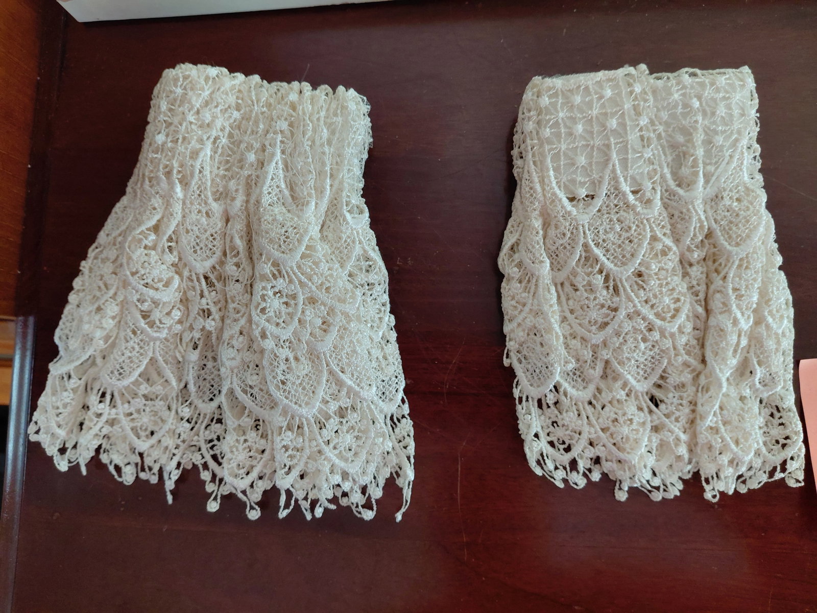 Contemporary Set of Victorian Lace Cuffs and Jabot Neck Piece - 2