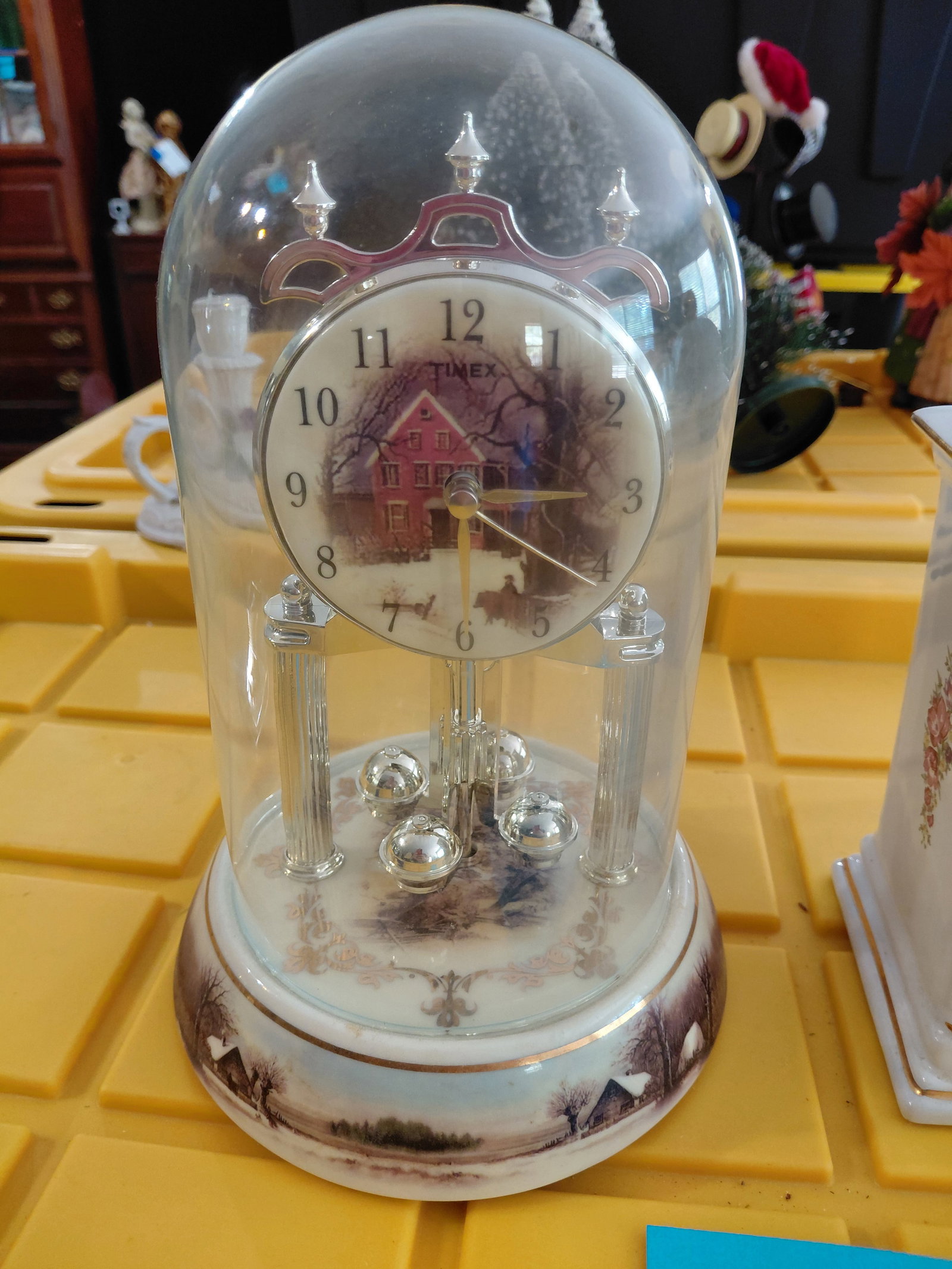 Pair of Clocks / Untested as seen - 2
