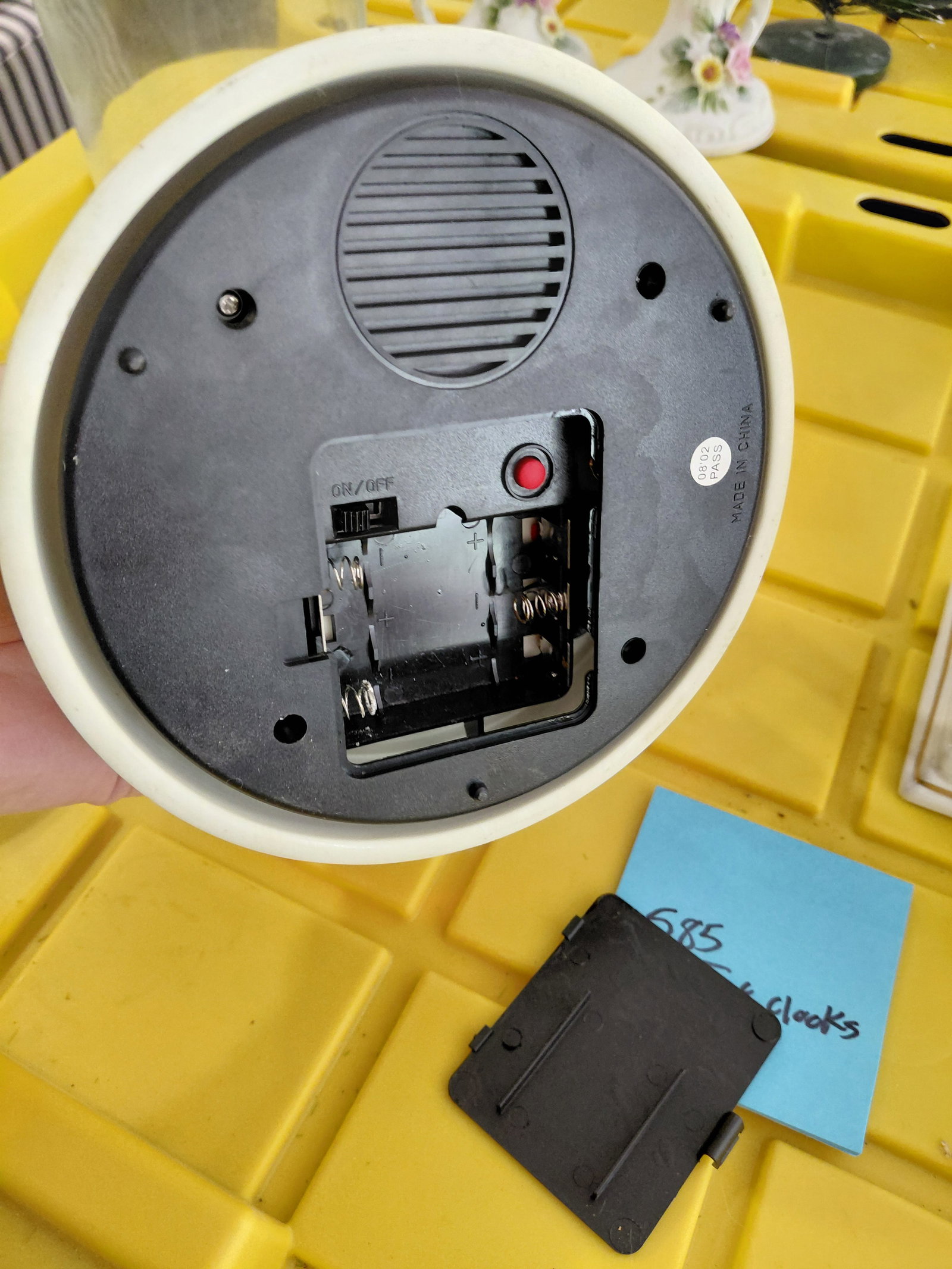 Pair of Clocks / Untested as seen - 4