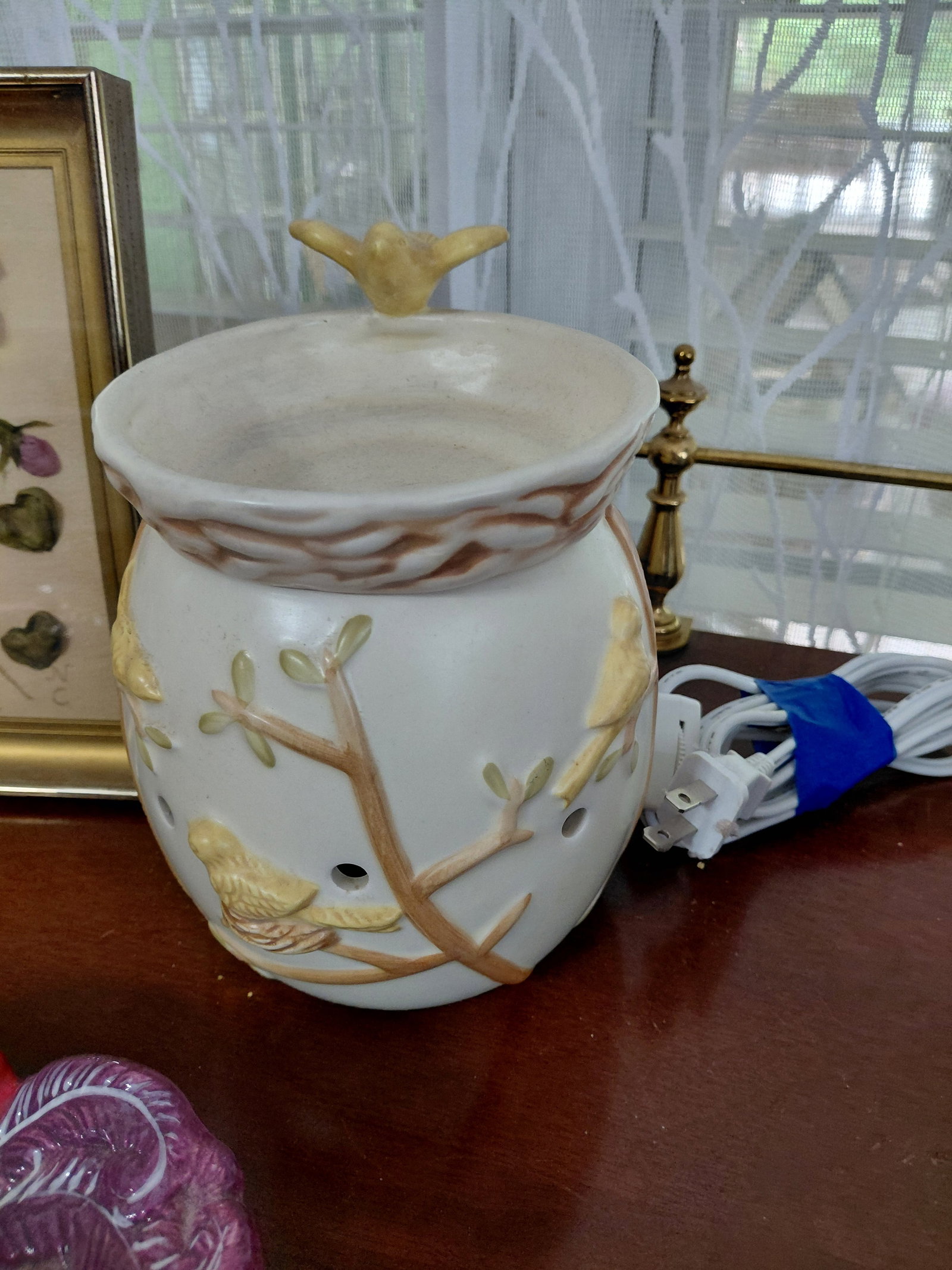 Mixed Lot Decorative items and Wax Warmer - 3