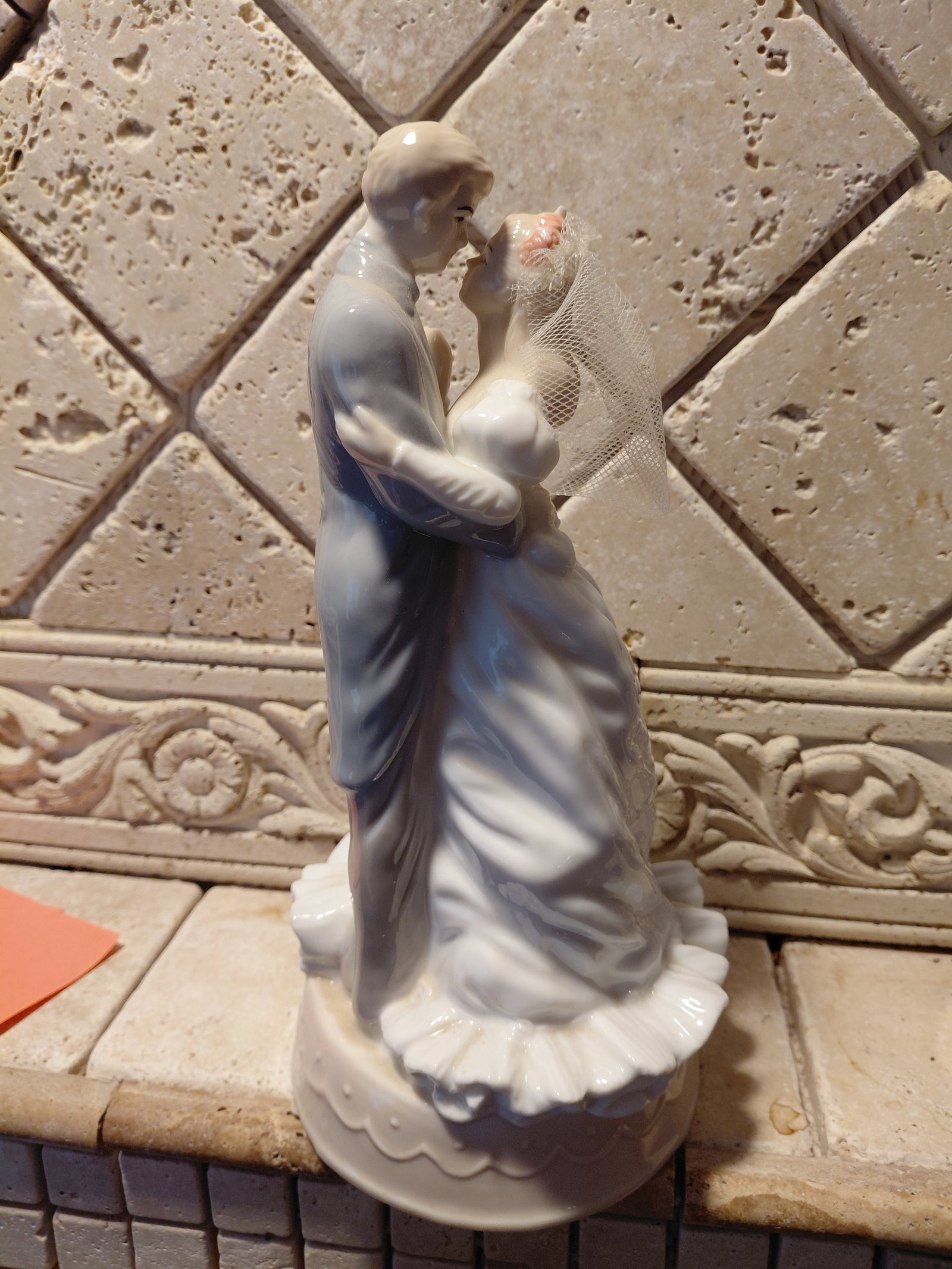Musical Wedding Couple Figurine/ plays Weve only just begun / test works - 3