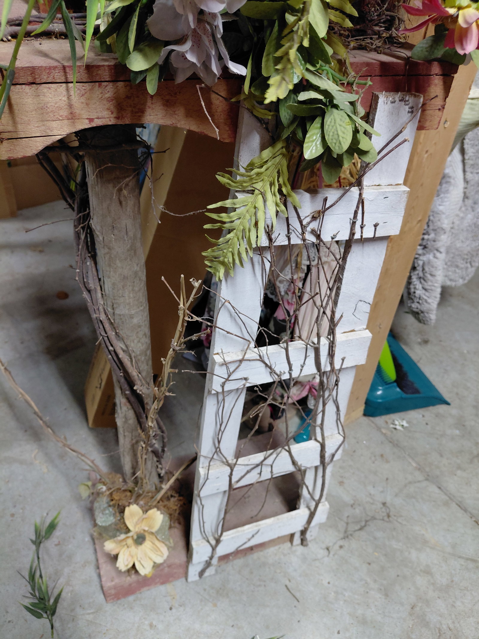 Tall Country Farmhouse Birdhouse Stand - 5